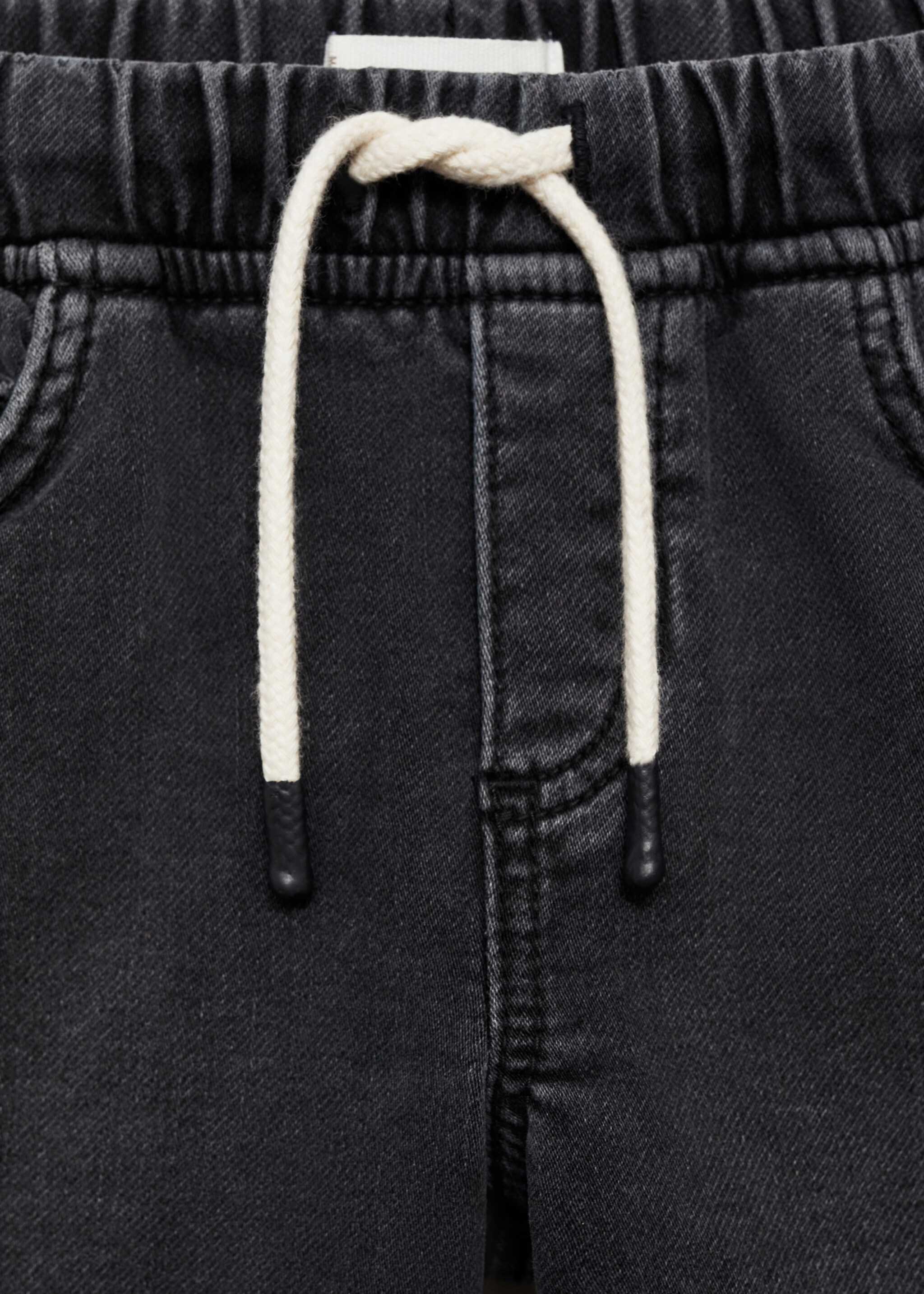 Elastic waist denim Bermuda shorts - Details of the article 8, Black denim. Ref: 67058271-00.