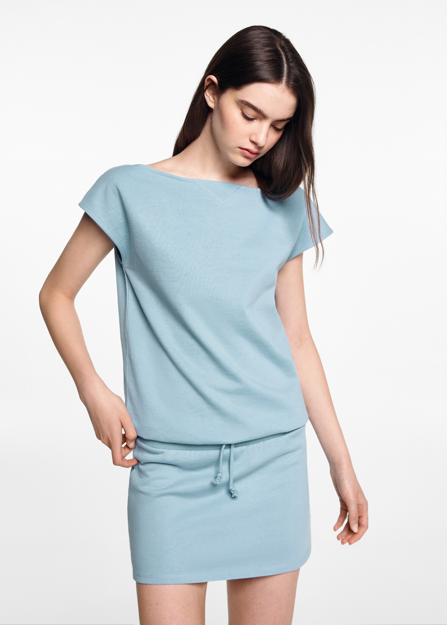Vestido de algodão com cintura elástica - Plano médio