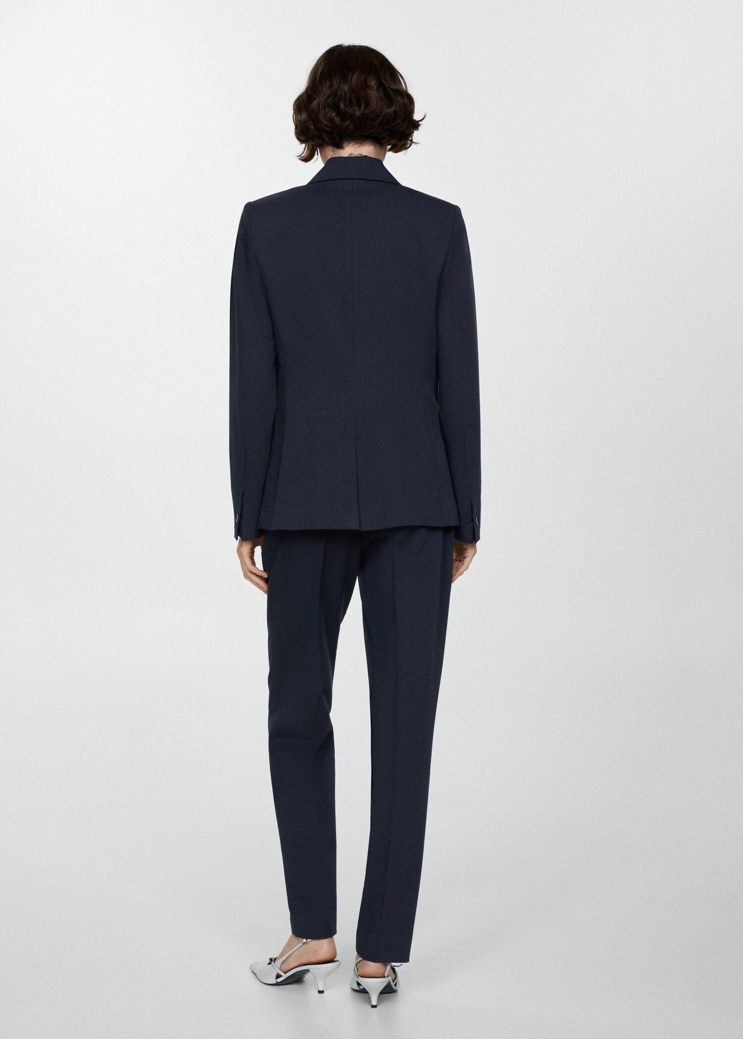 Americana traje entallada - Reverso del artículo