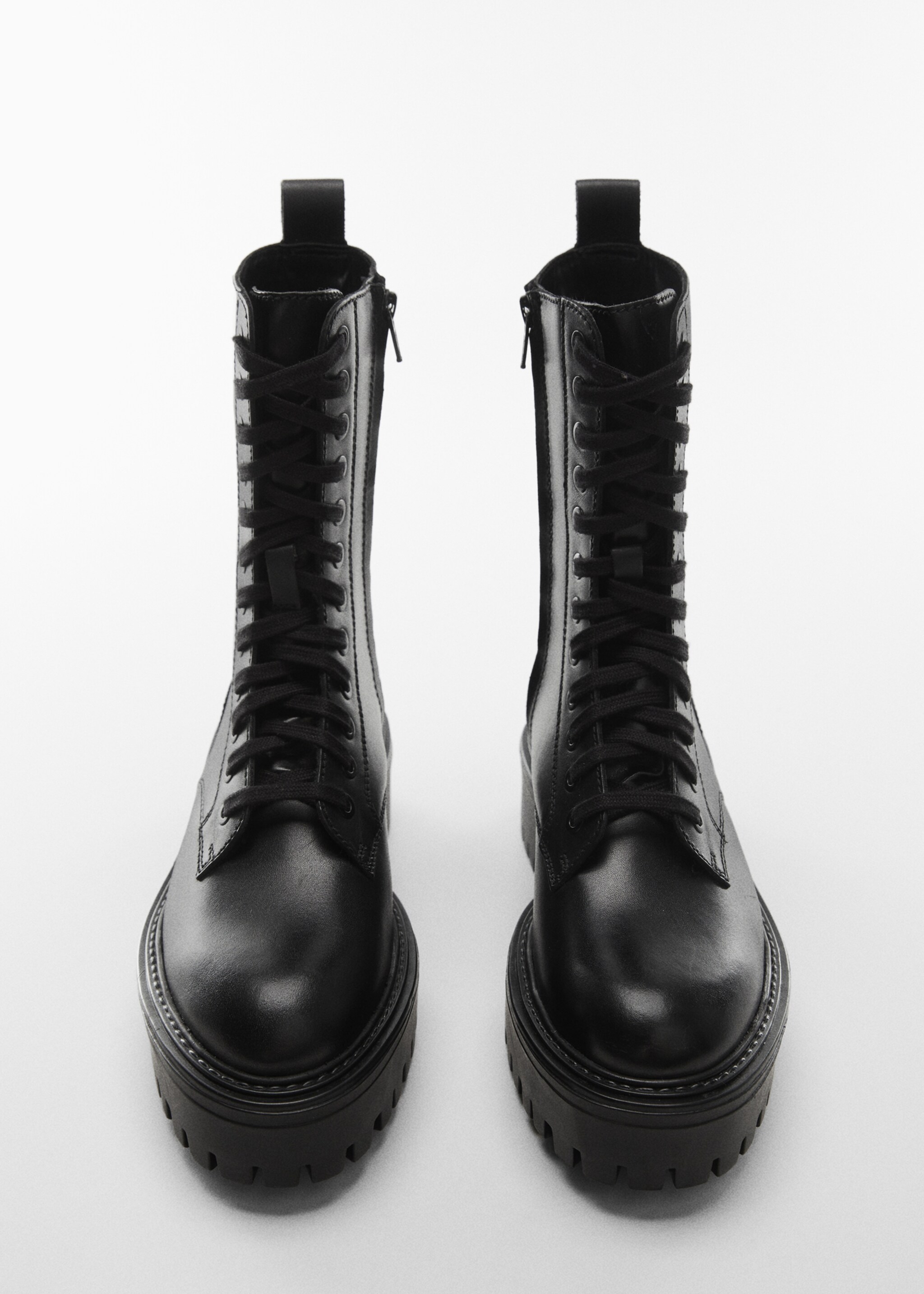 Leather boot with laces and track sole - Details of the article 3, Black. Ref: 67060445-00.