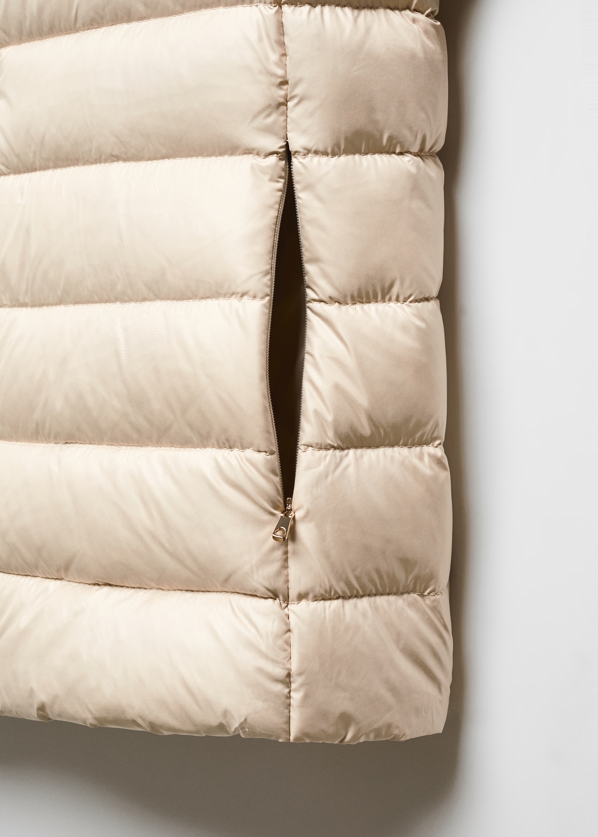 Quilted feather coat - Details of the article 8