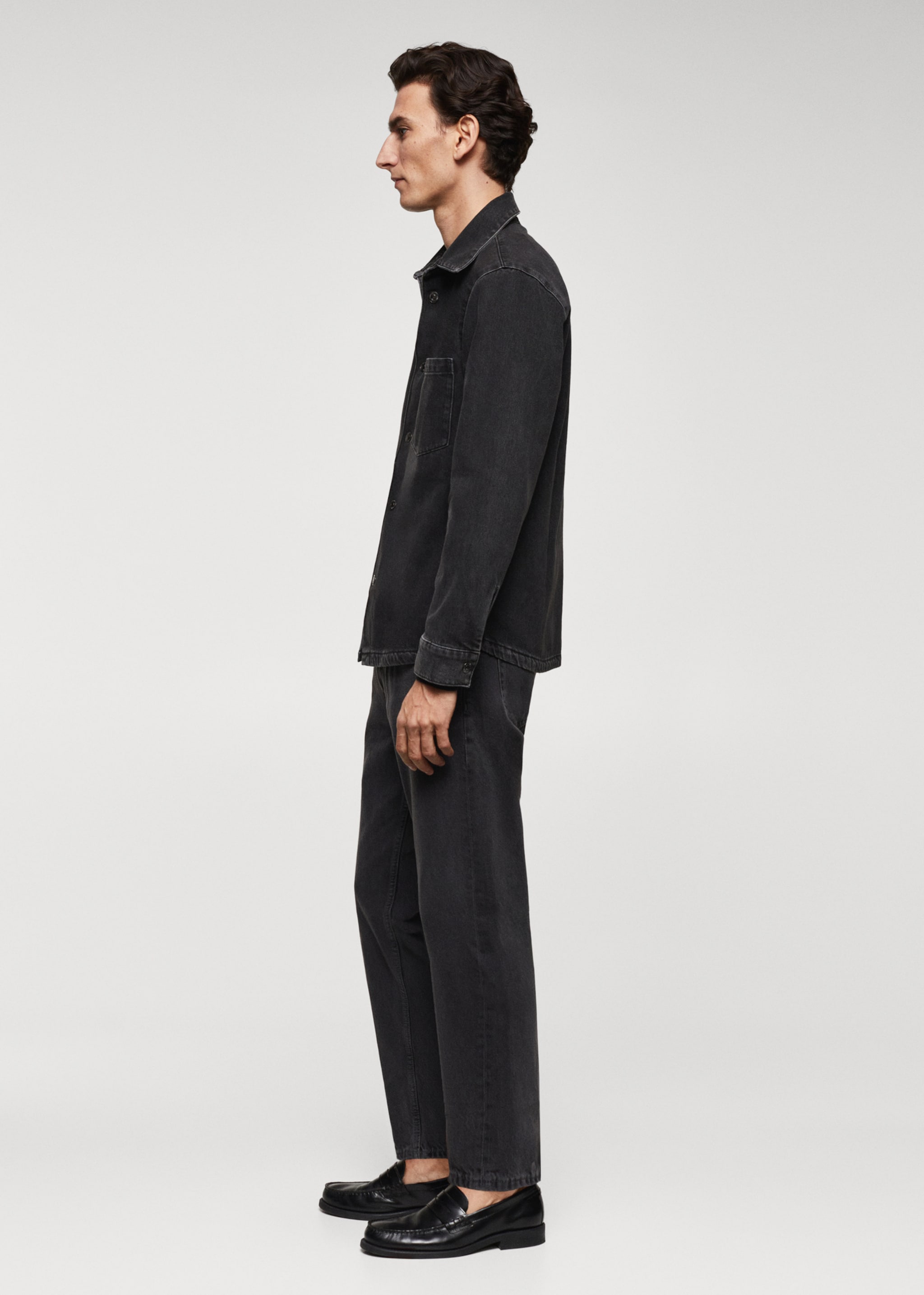 Sobrecamisa vaquera bolsillo - Detalle del artículo 2, Denim negro. Ref: 67060619-00.