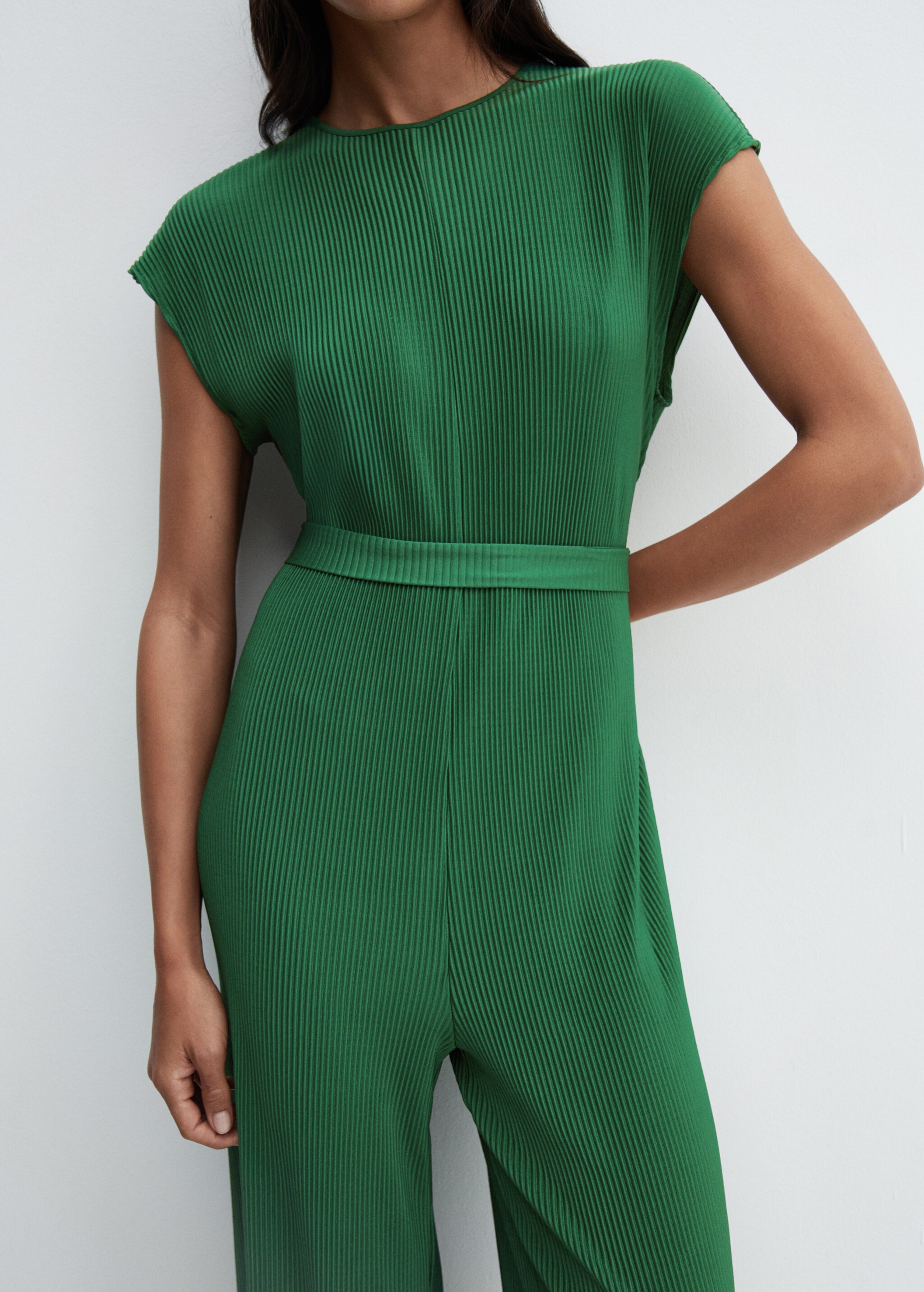 Pleated jumpsuit with bow - Details of the article 6