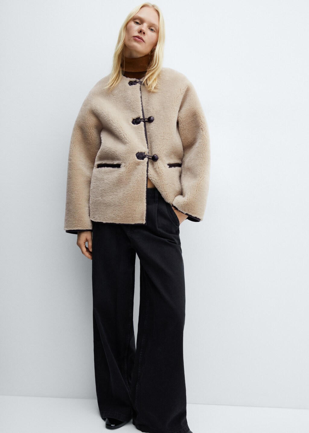 Fur-effect coat with appliqués - Women | MANGO Japan Fur-effect coat with appliqués - Women | MANGO Japan