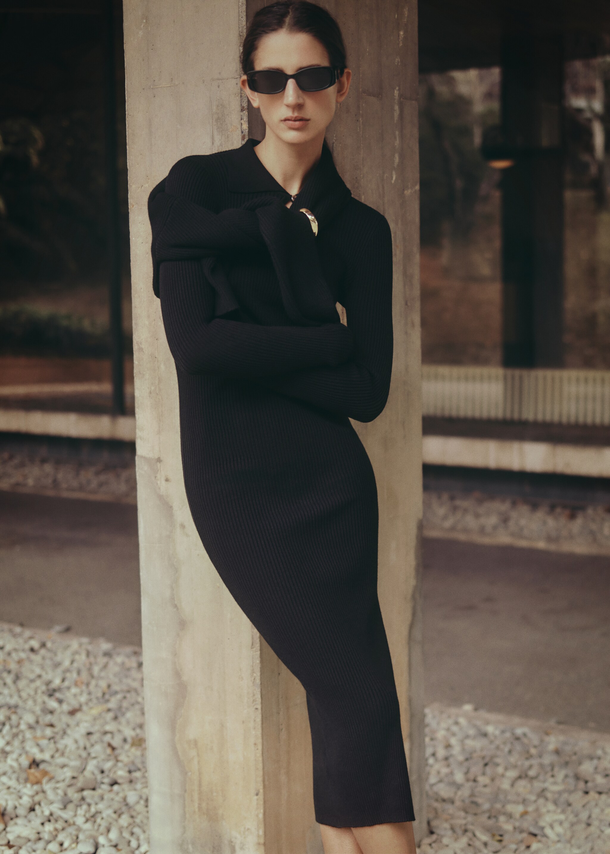Ribbed knit dress with opening - Details of the article 6