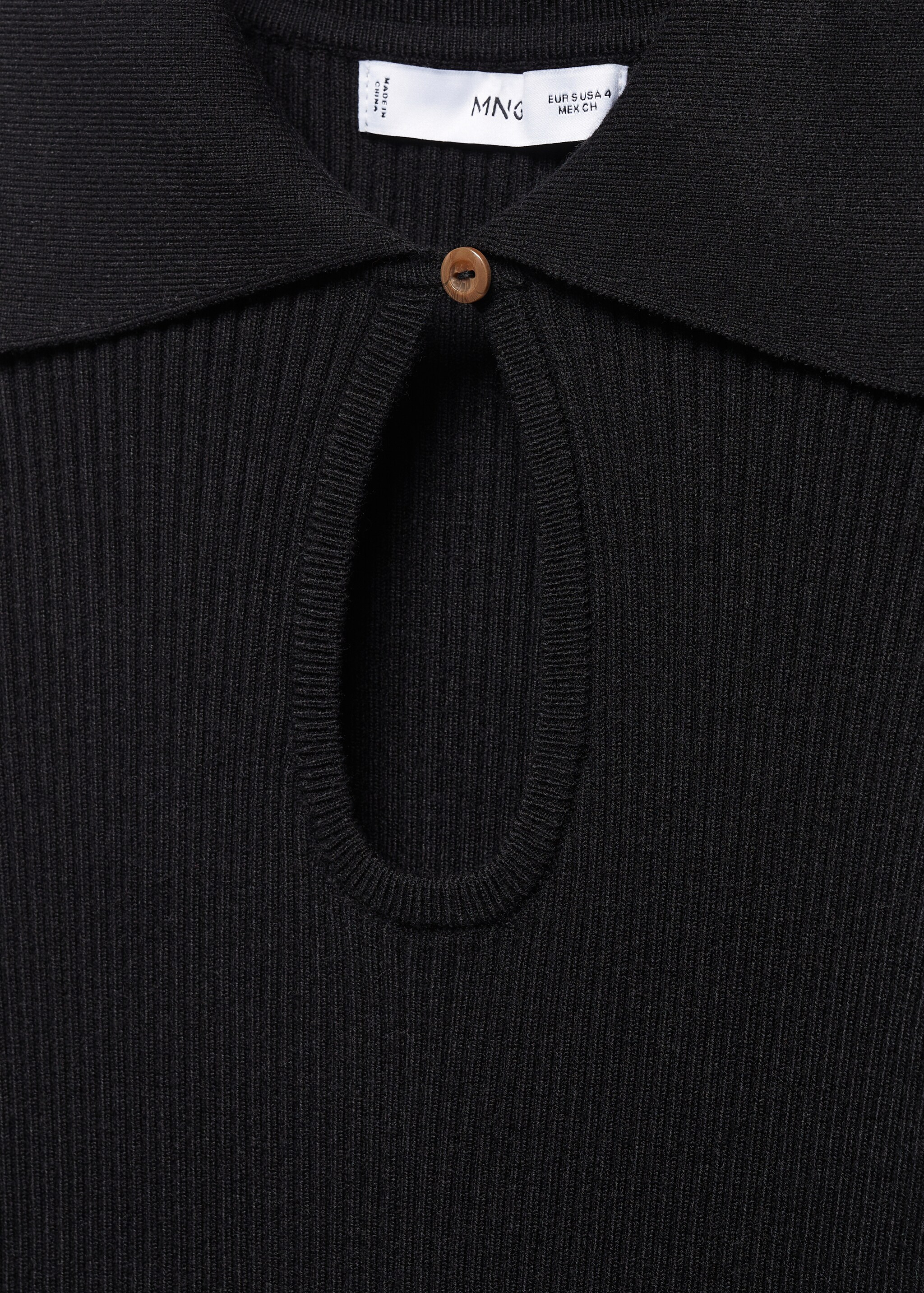 Ribbed knit dress with opening - Details of the article 8