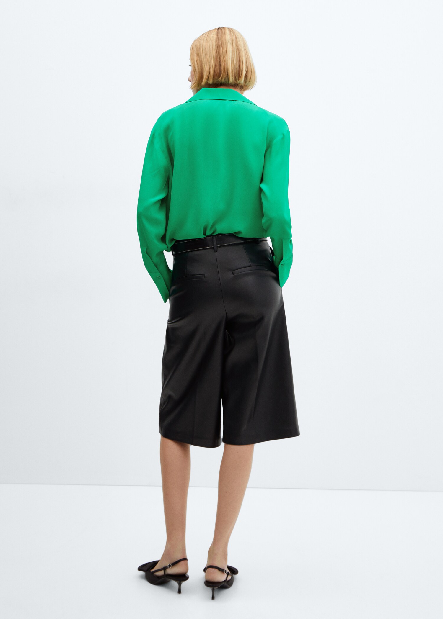 Chemise col revers - Verso de l’article