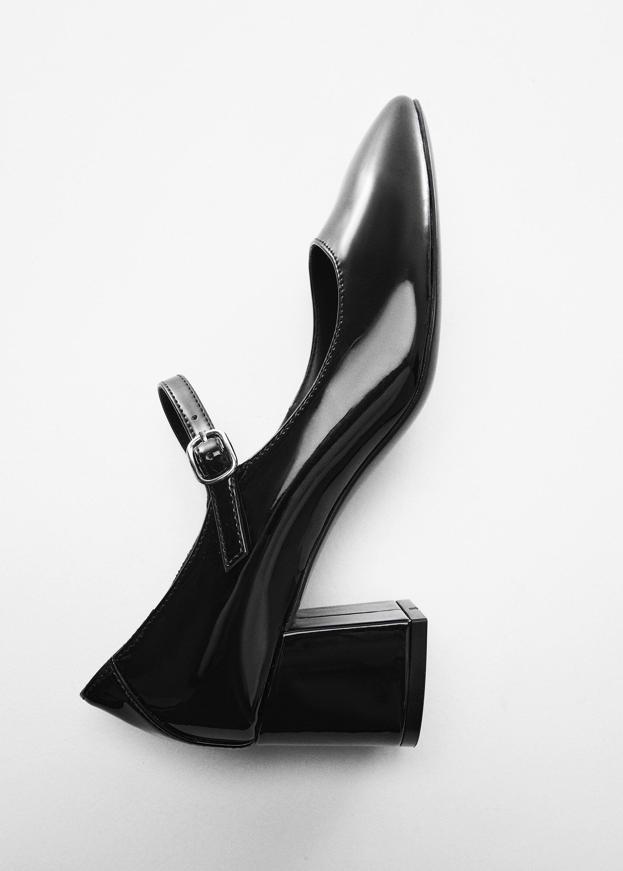Patent leather-effect heeled shoes - Details of the article 5