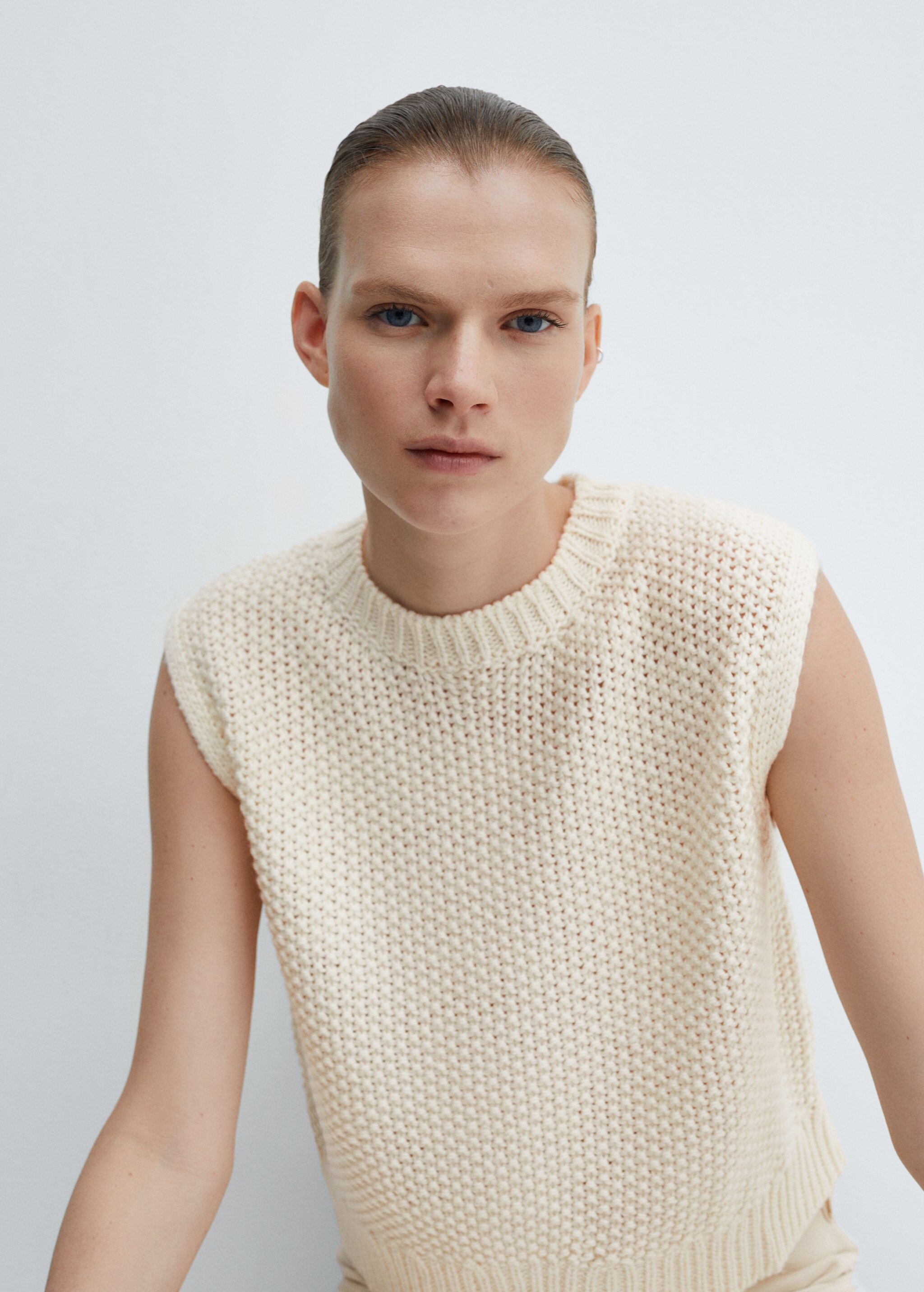 Chunky-knit gilet - Details of the article 1