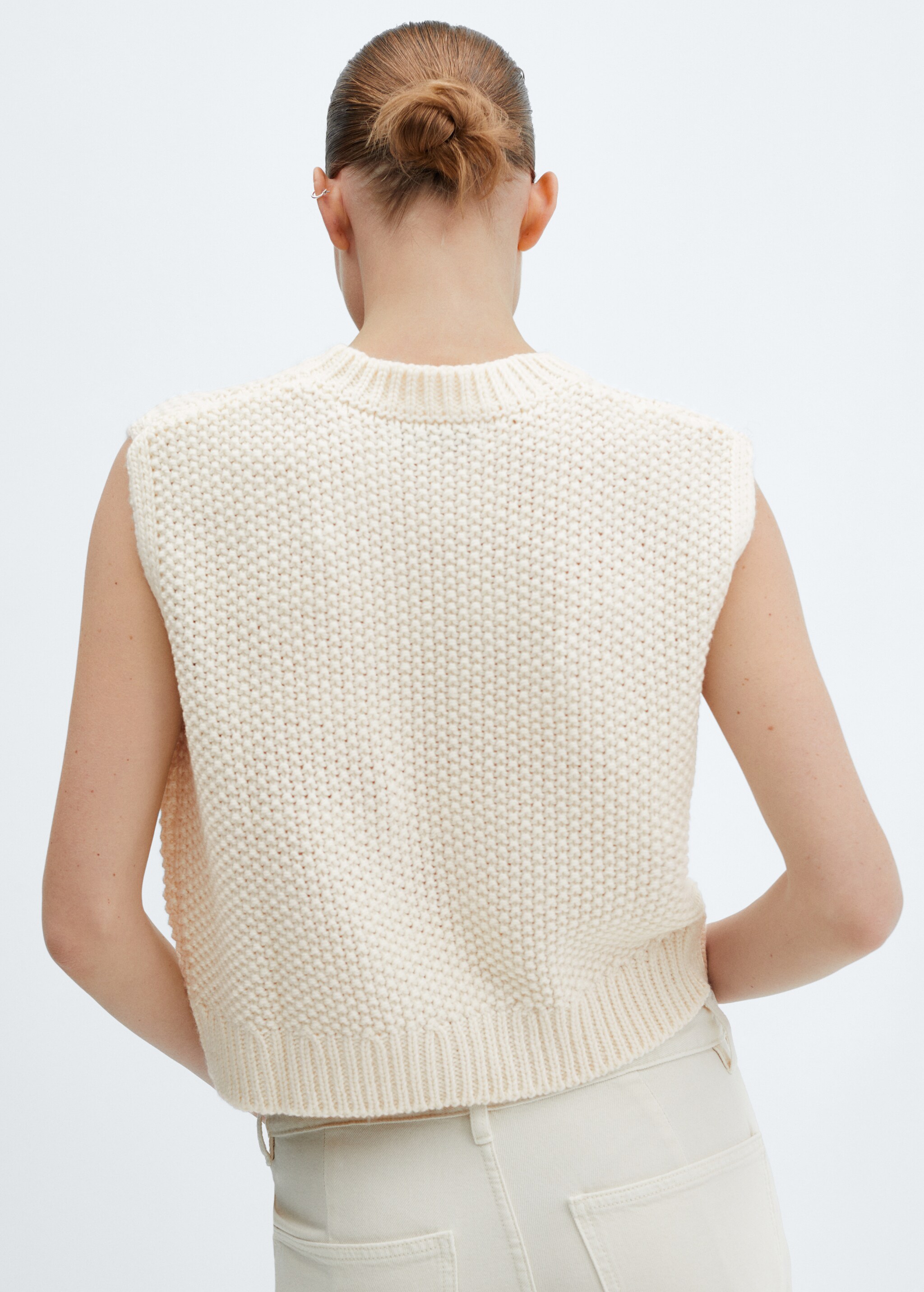 Chunky-knit gilet - Reverse of the article