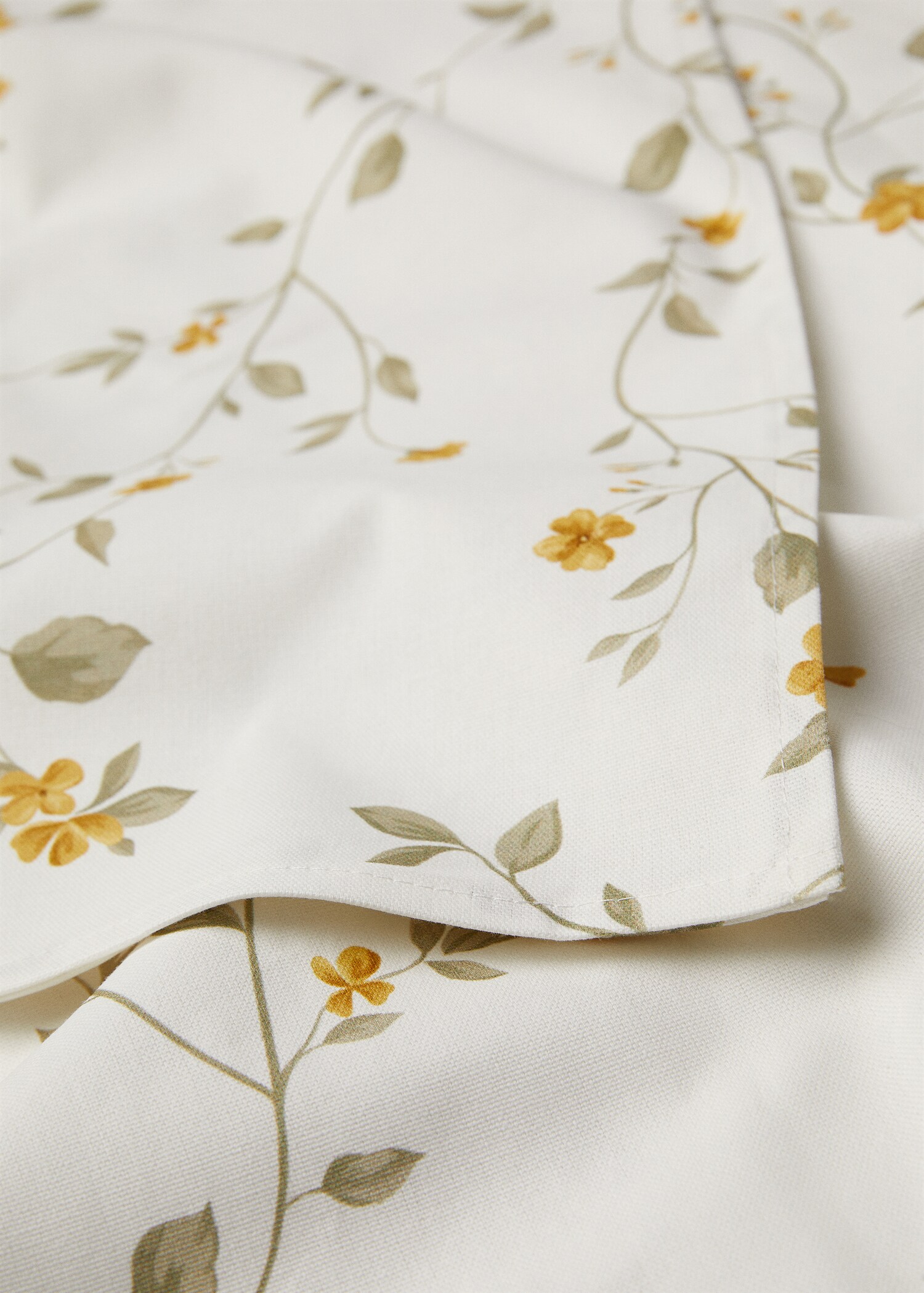 Floral-print cotton tablecloth 170x170cm - Details of the article 1