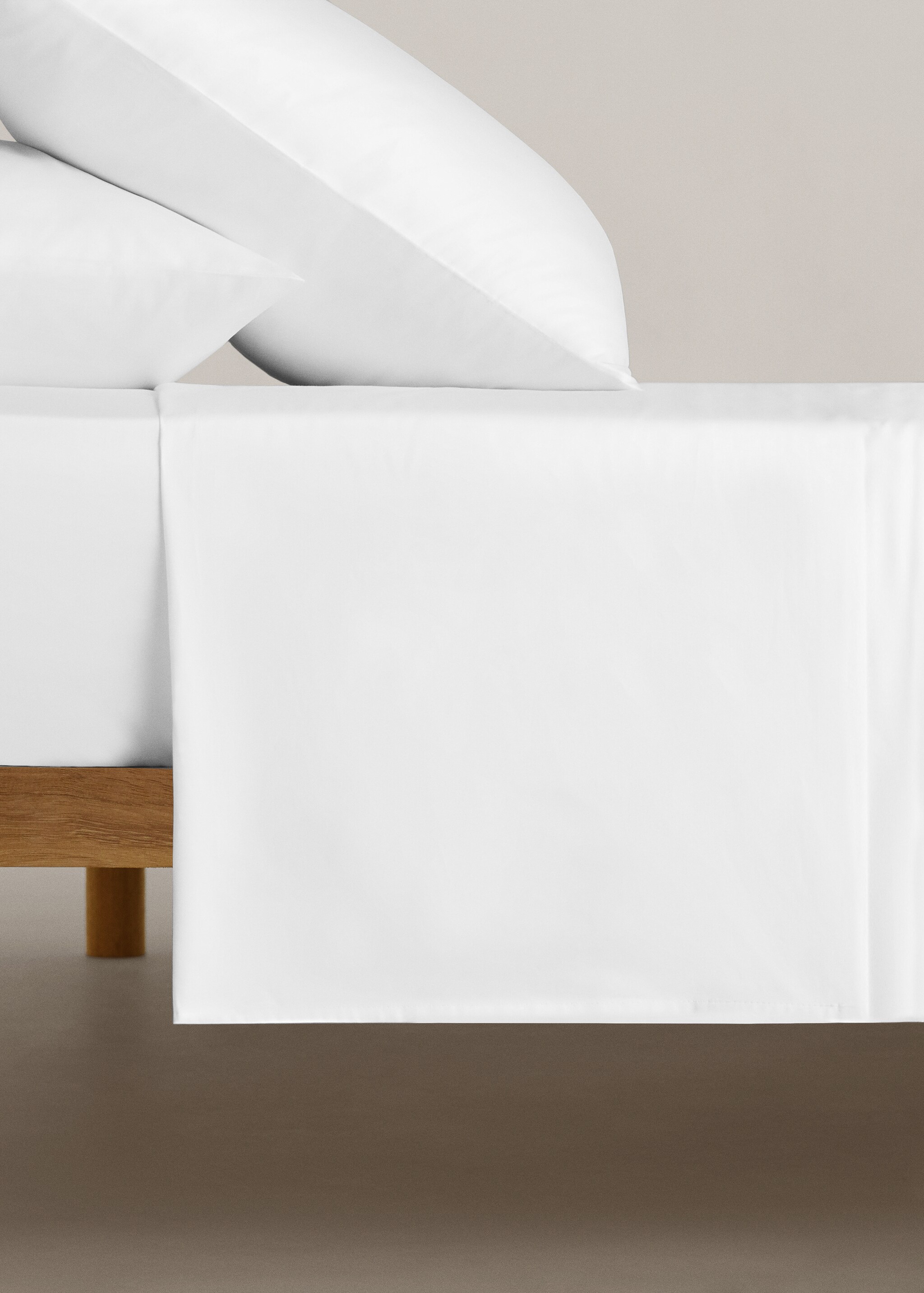 Satin fitted sheet for single bed - Article without model