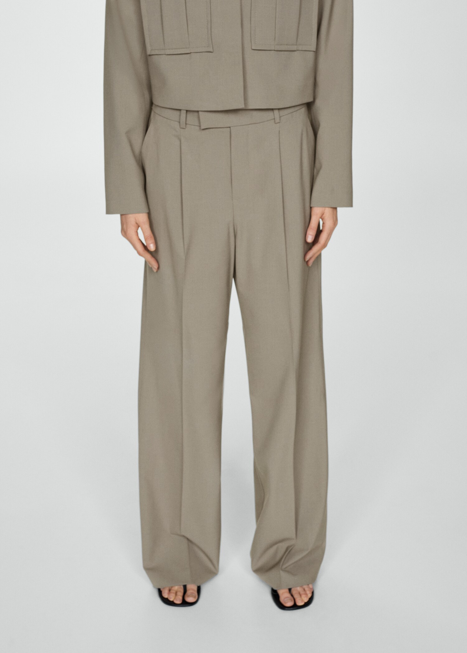 Pantalón pinzas wideleg - Plano medio