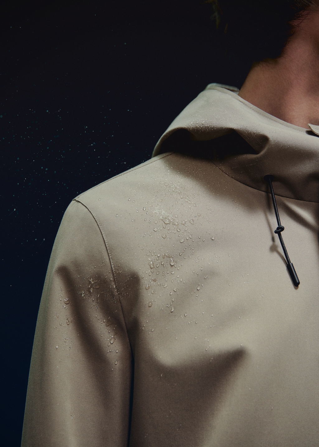 Water-repellent hooded barn jacket