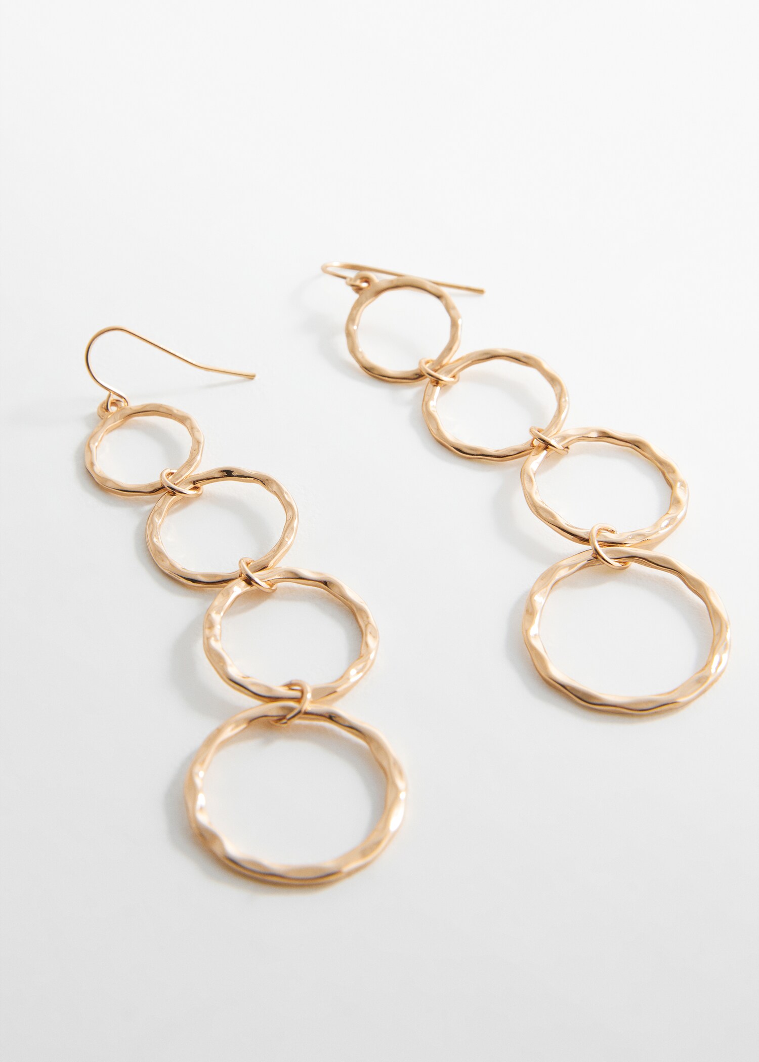 Boucles d'oreilles pendantes cercles - Plan moyen