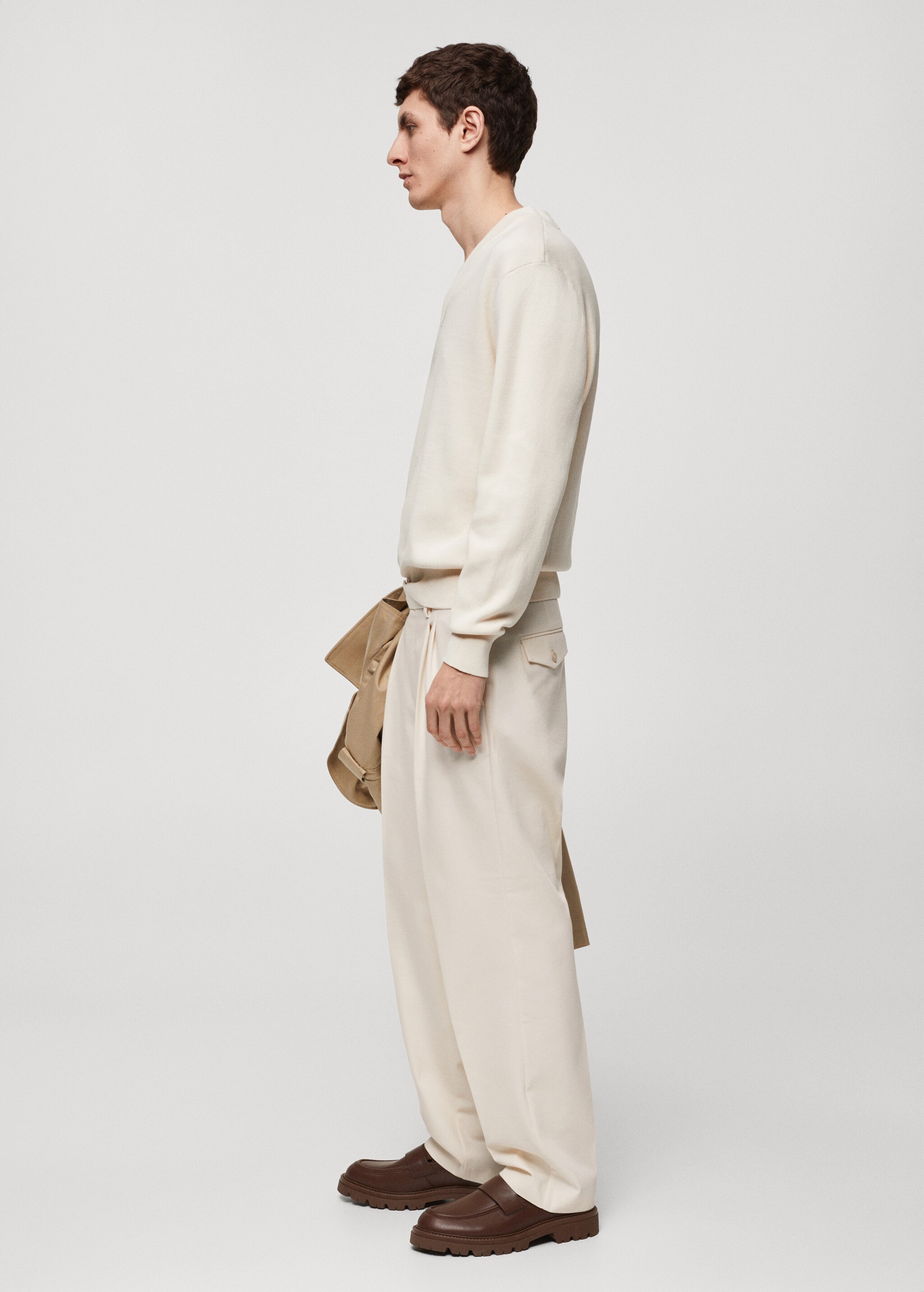 Pleated relaxed-fit trousers - Details of the article 2