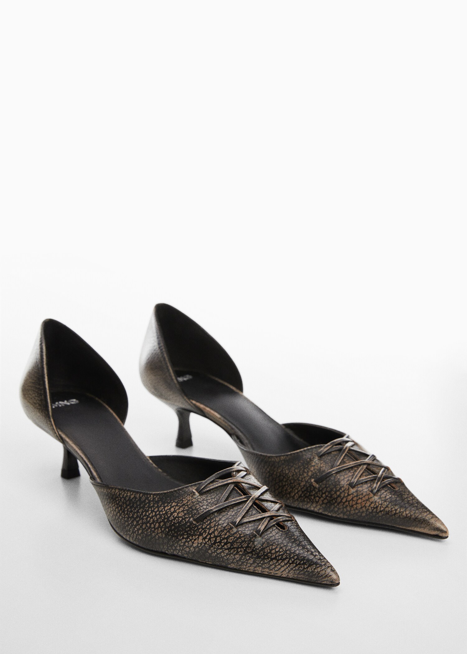 pointed toe leather shoes