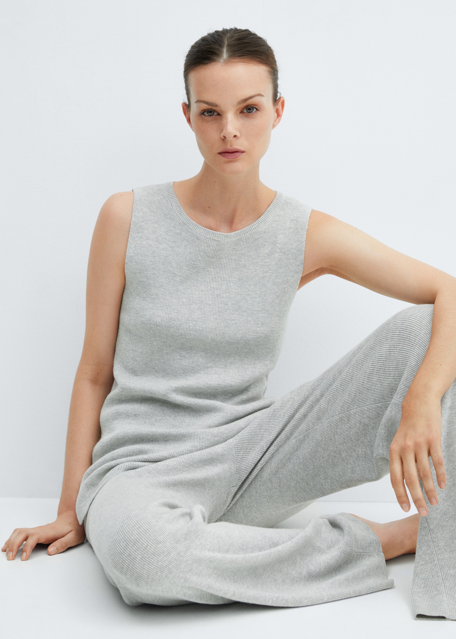 Round-neck knitted top - Details of the article 2