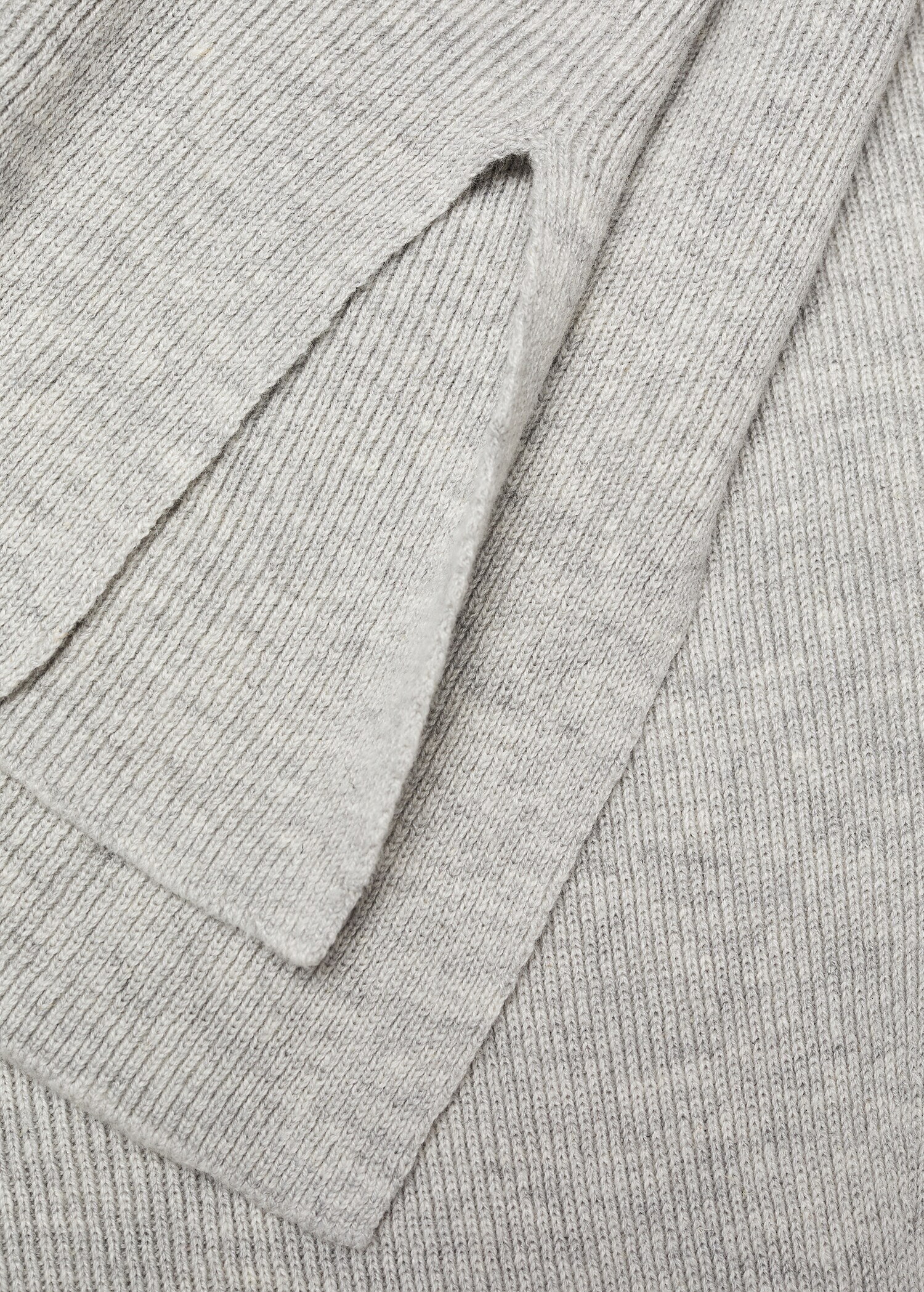 Round-neck knitted top - Details of the article 8