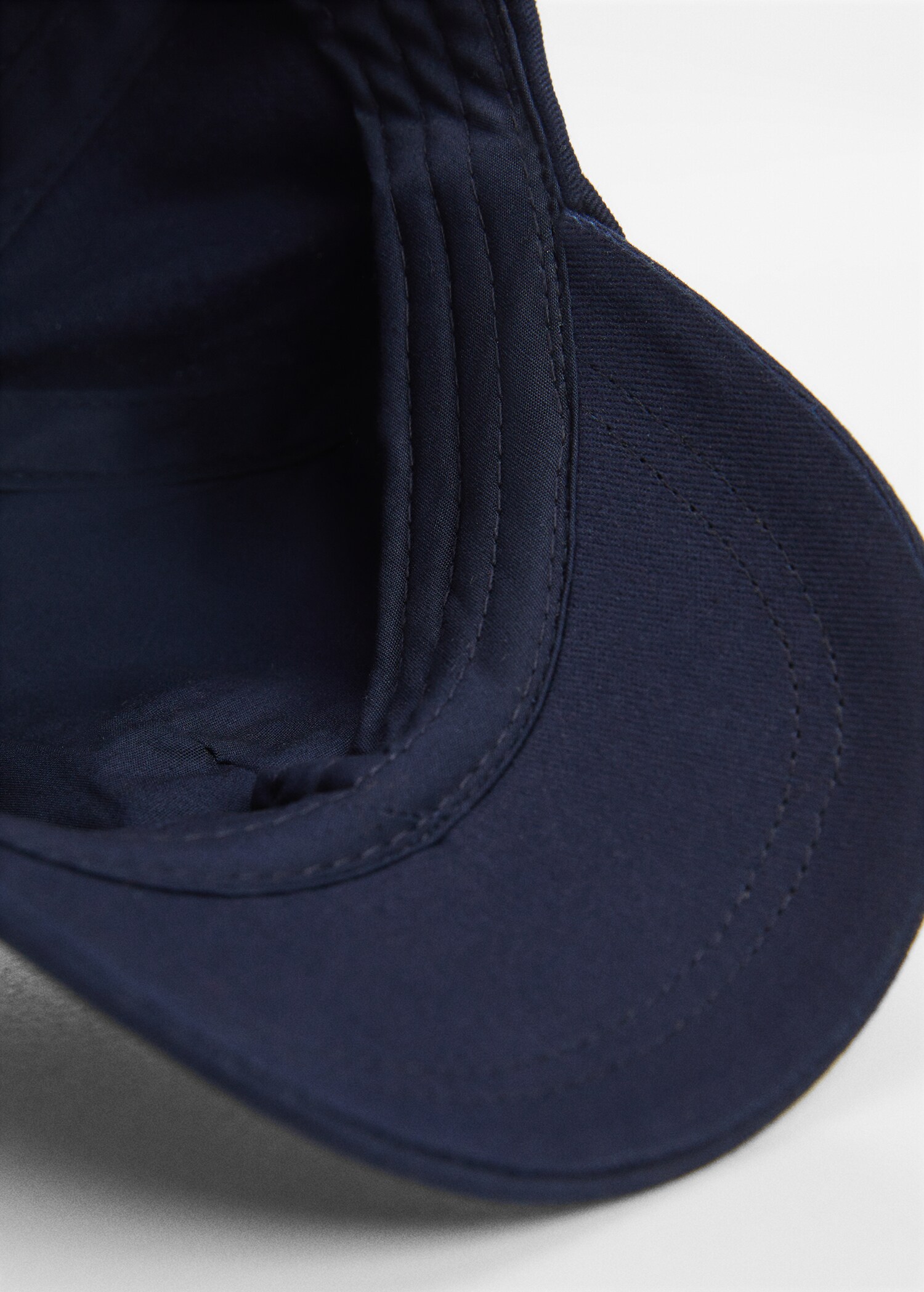 Embroidered detail cap - Details of the article 2