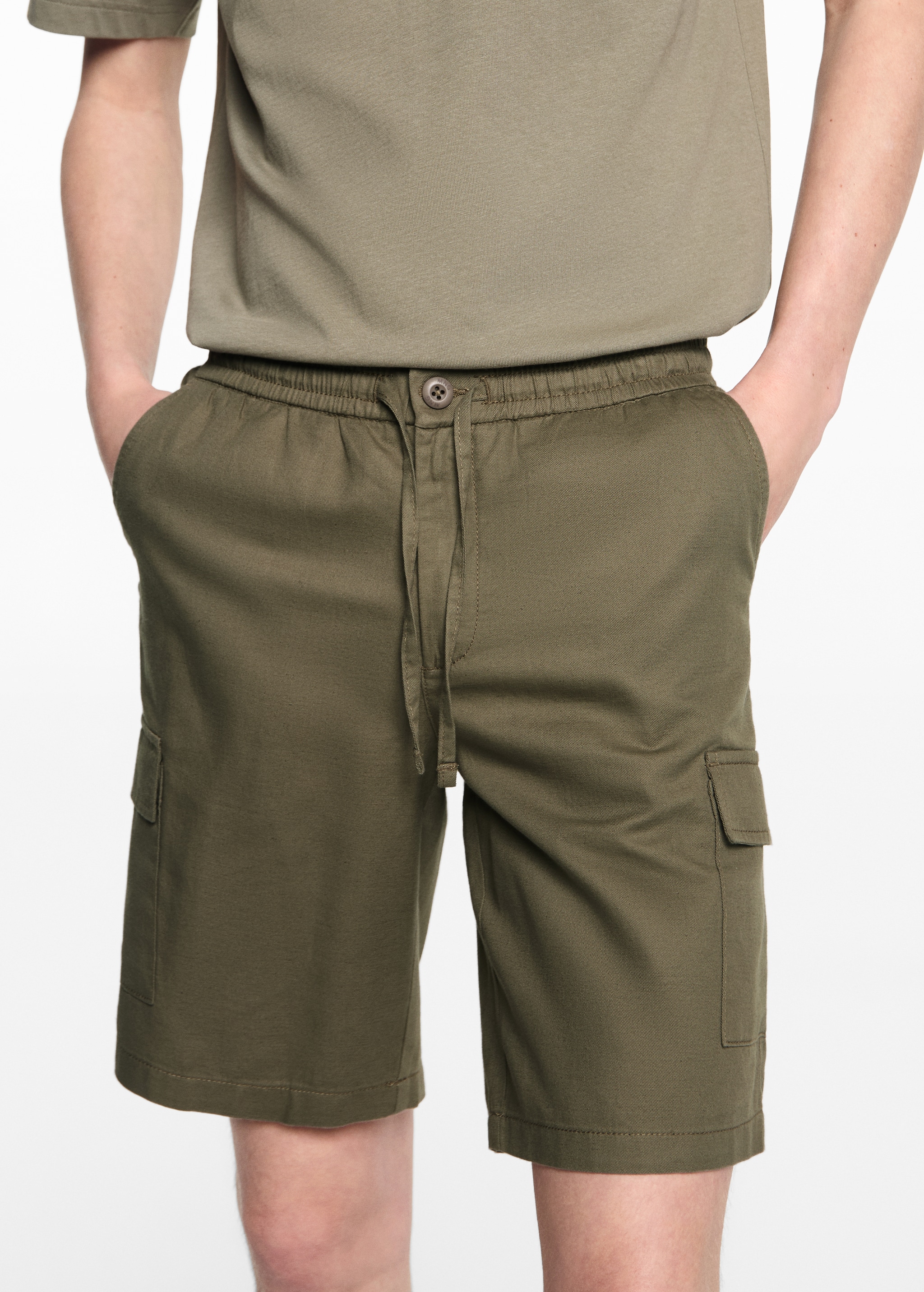 Cargo pockets linen Bermuda shorts - Details of the article 6