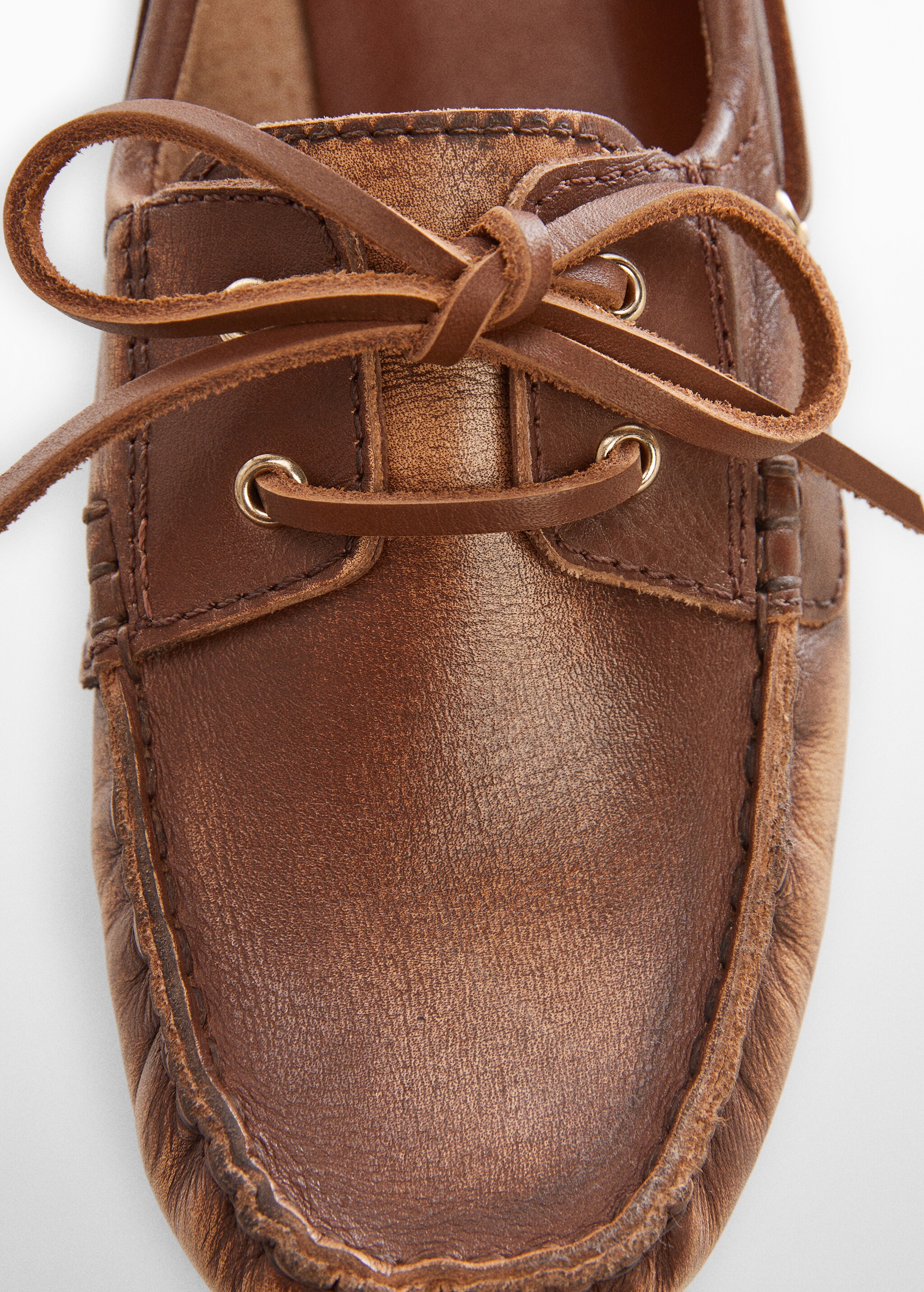 Leather boat shoes - Details of the article 1