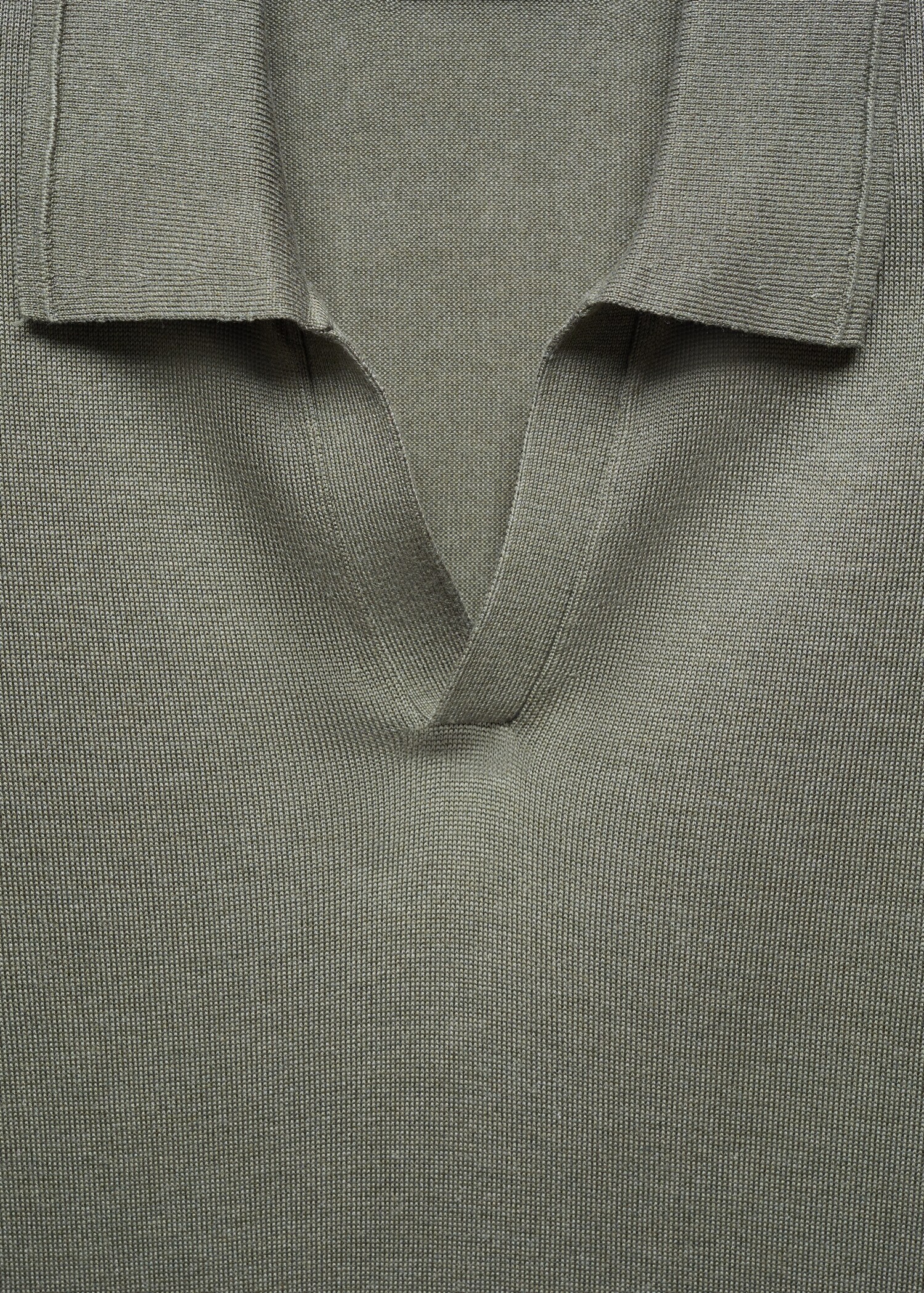 Short-sleeve knitted polo shirt - Details of the article 8