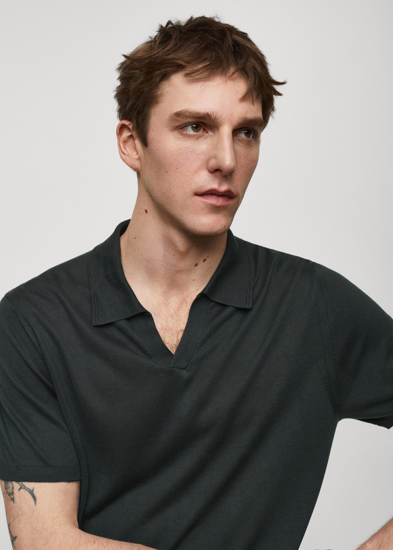 Short-sleeve knitted polo shirt - Details of the article 1