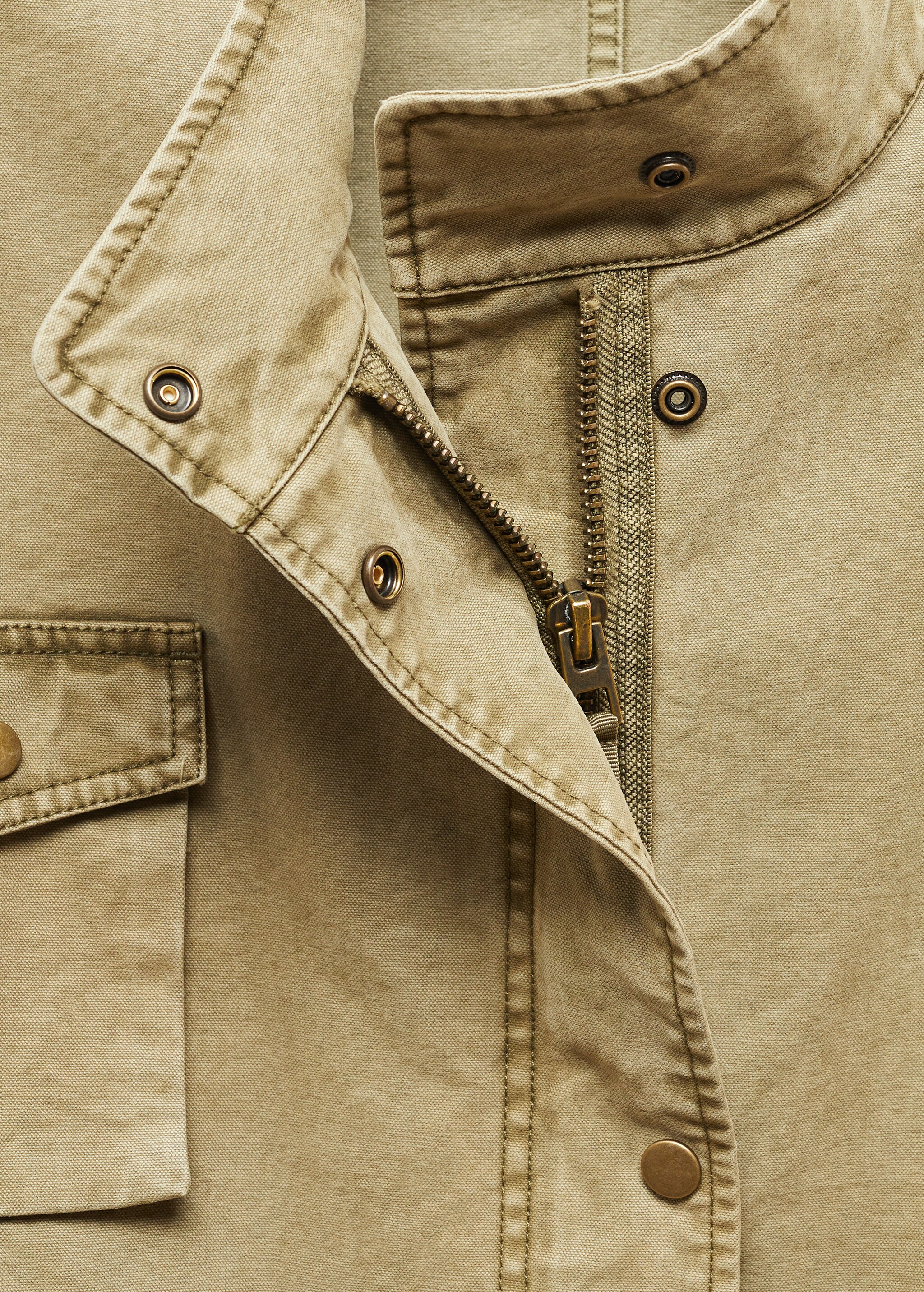 Worn-effect parka - Details of the article 8