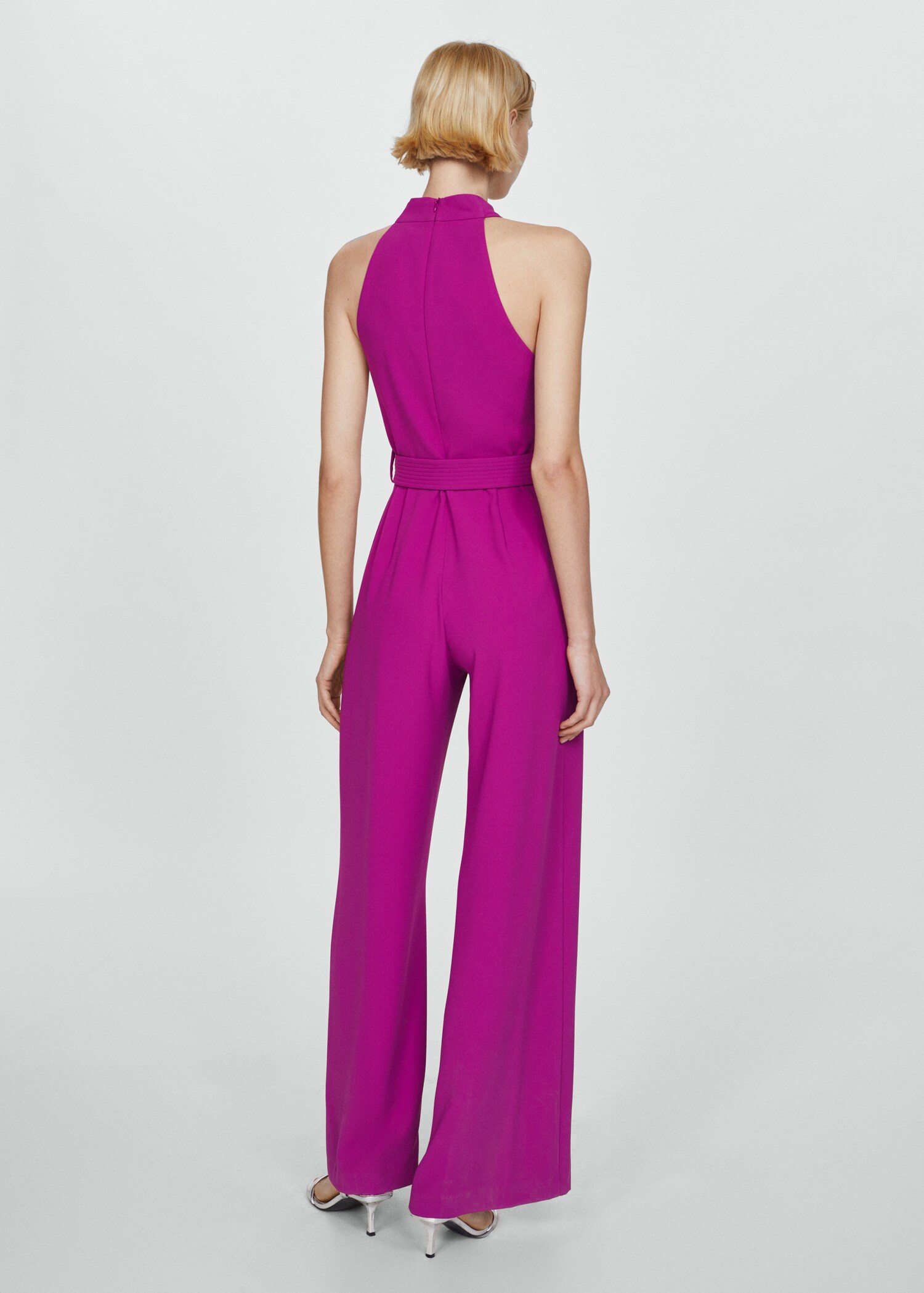 Belted crossover collar jumpsuit - Reverse of the article