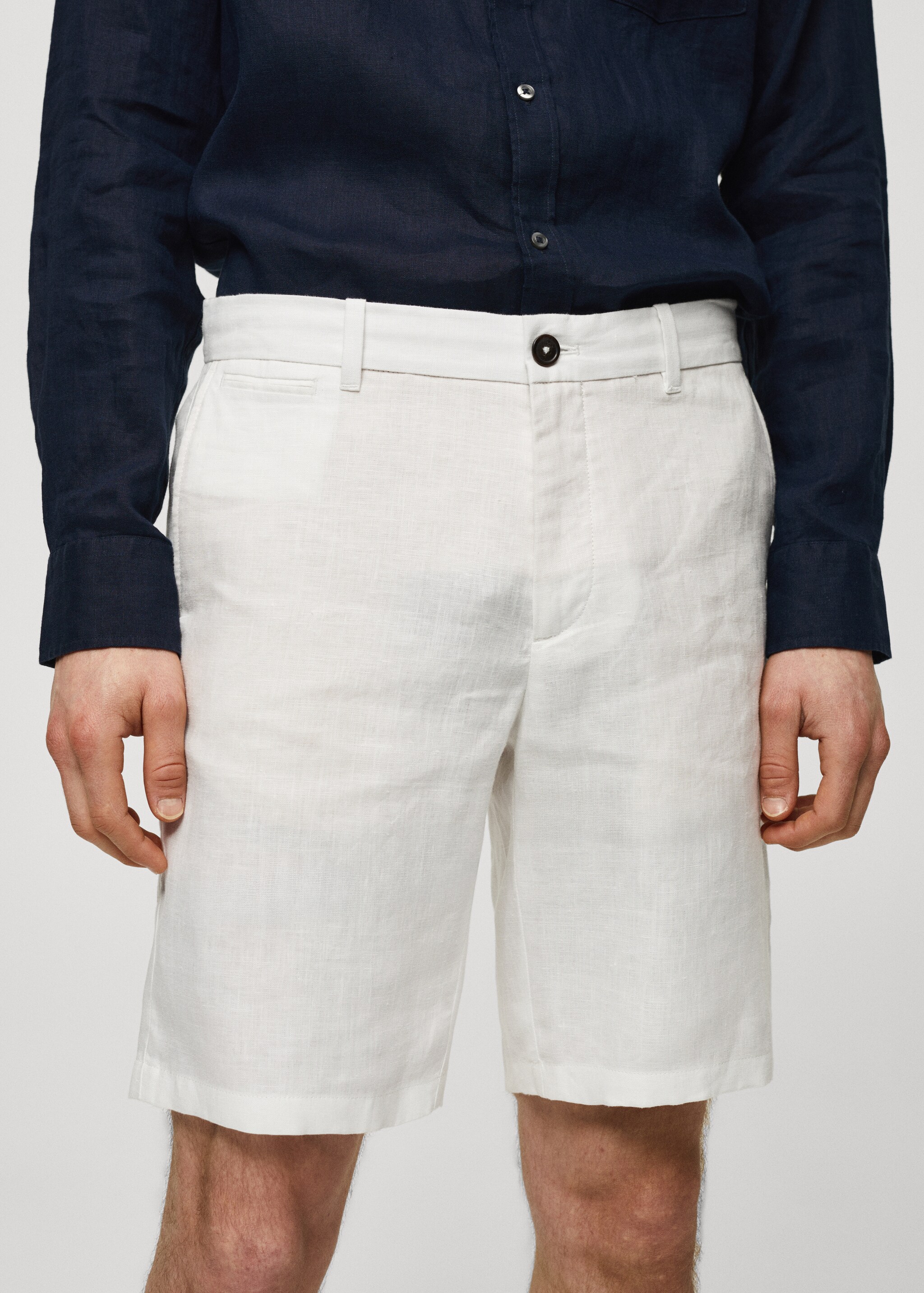 Slim fit 100% linen Bermuda shorts - Details of the article 1