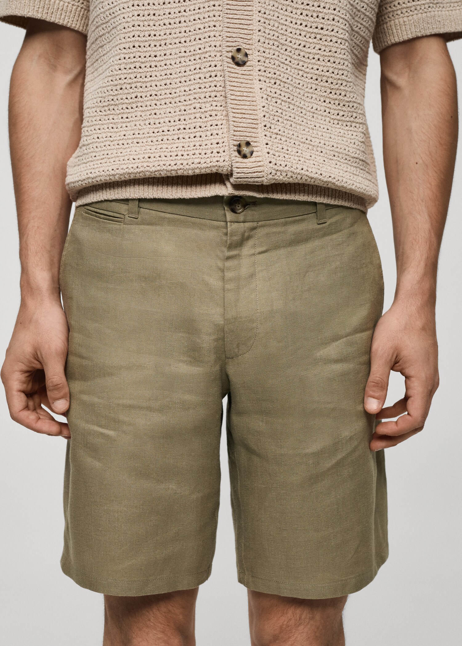 Slim-fit 100% linen bermuda shorts - Details of the article 1