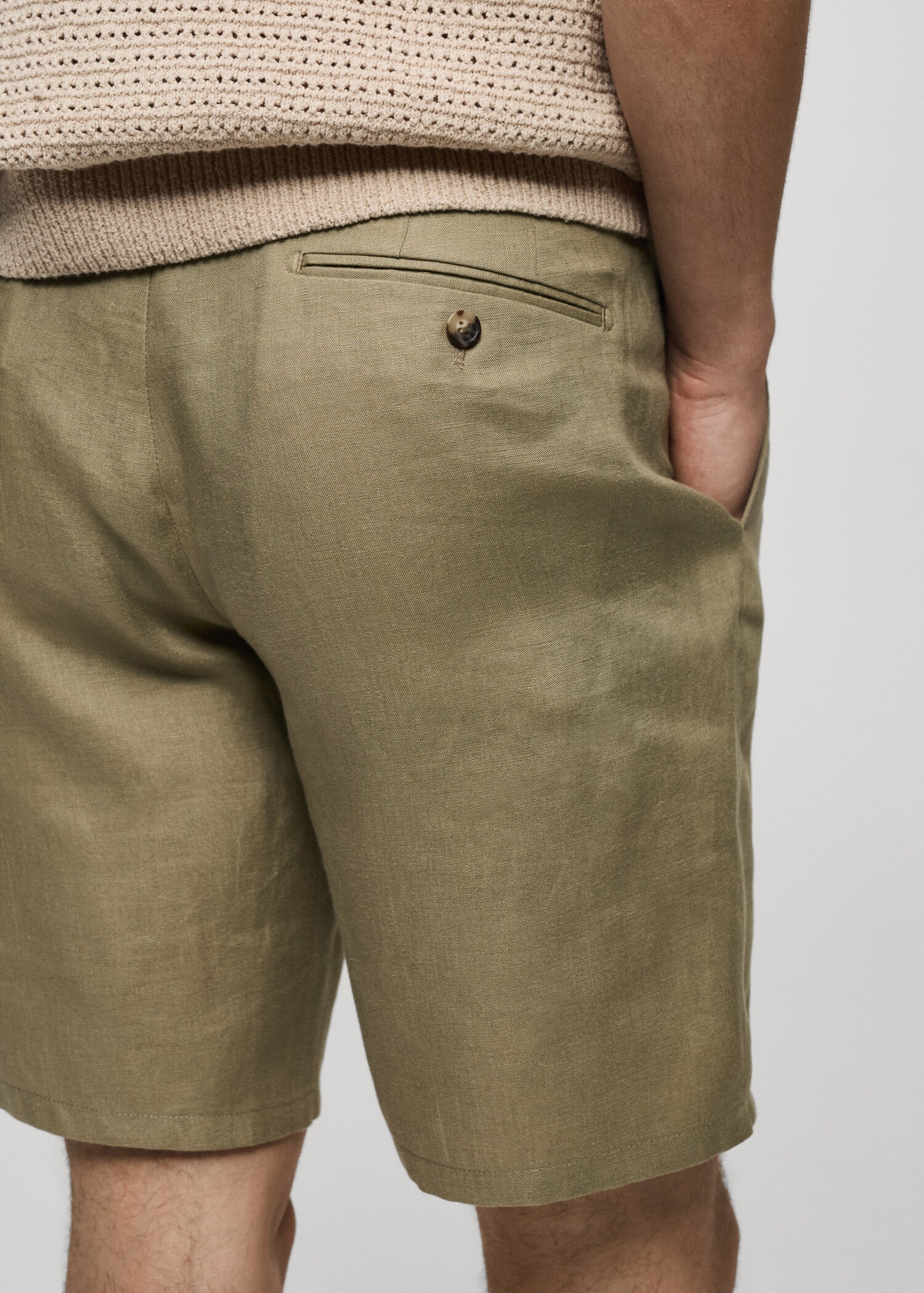 Slim-fit 100% linen bermuda shorts - Details of the article 6