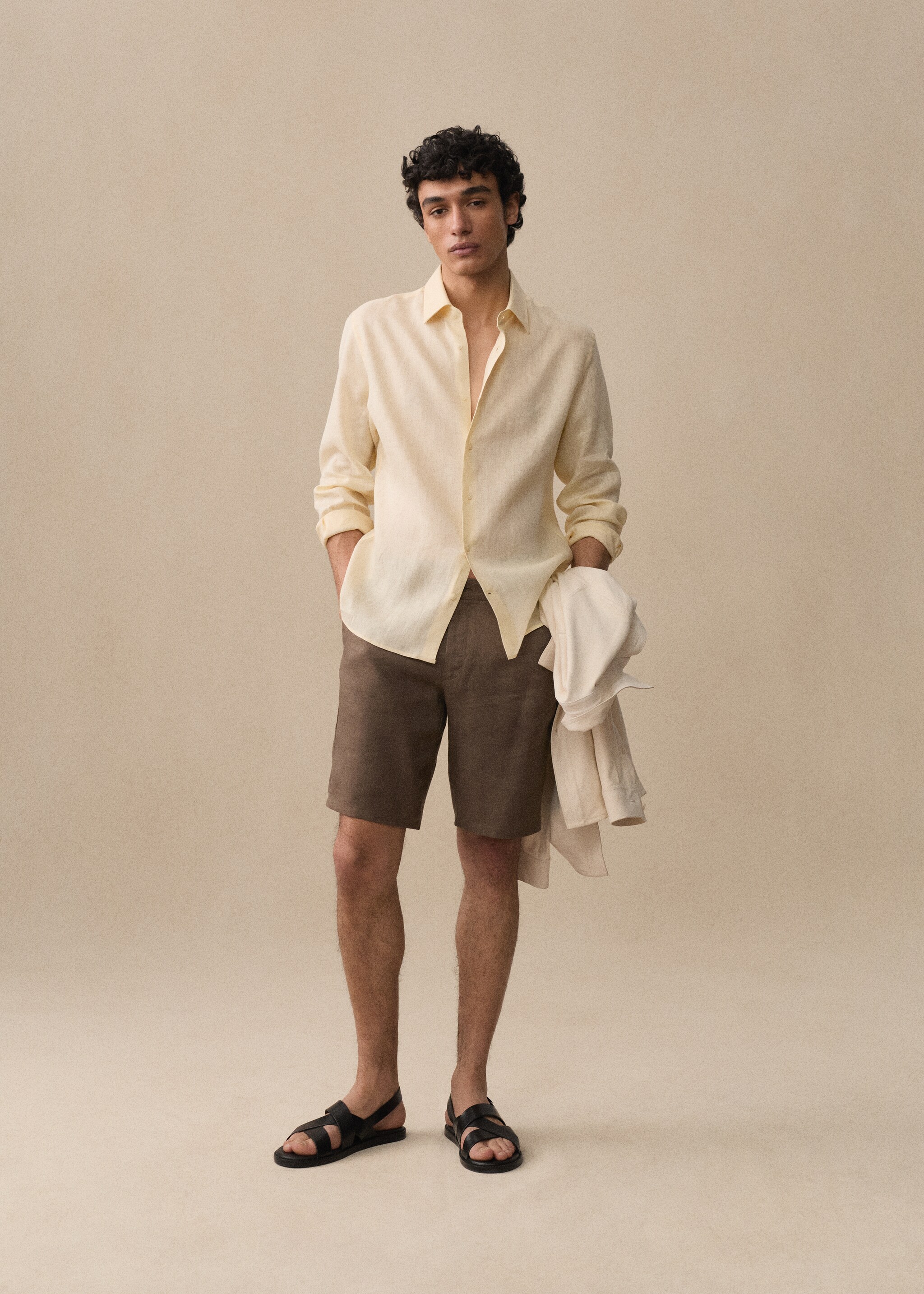 Slim fit 100% linen Bermuda shorts - Details of the article 5