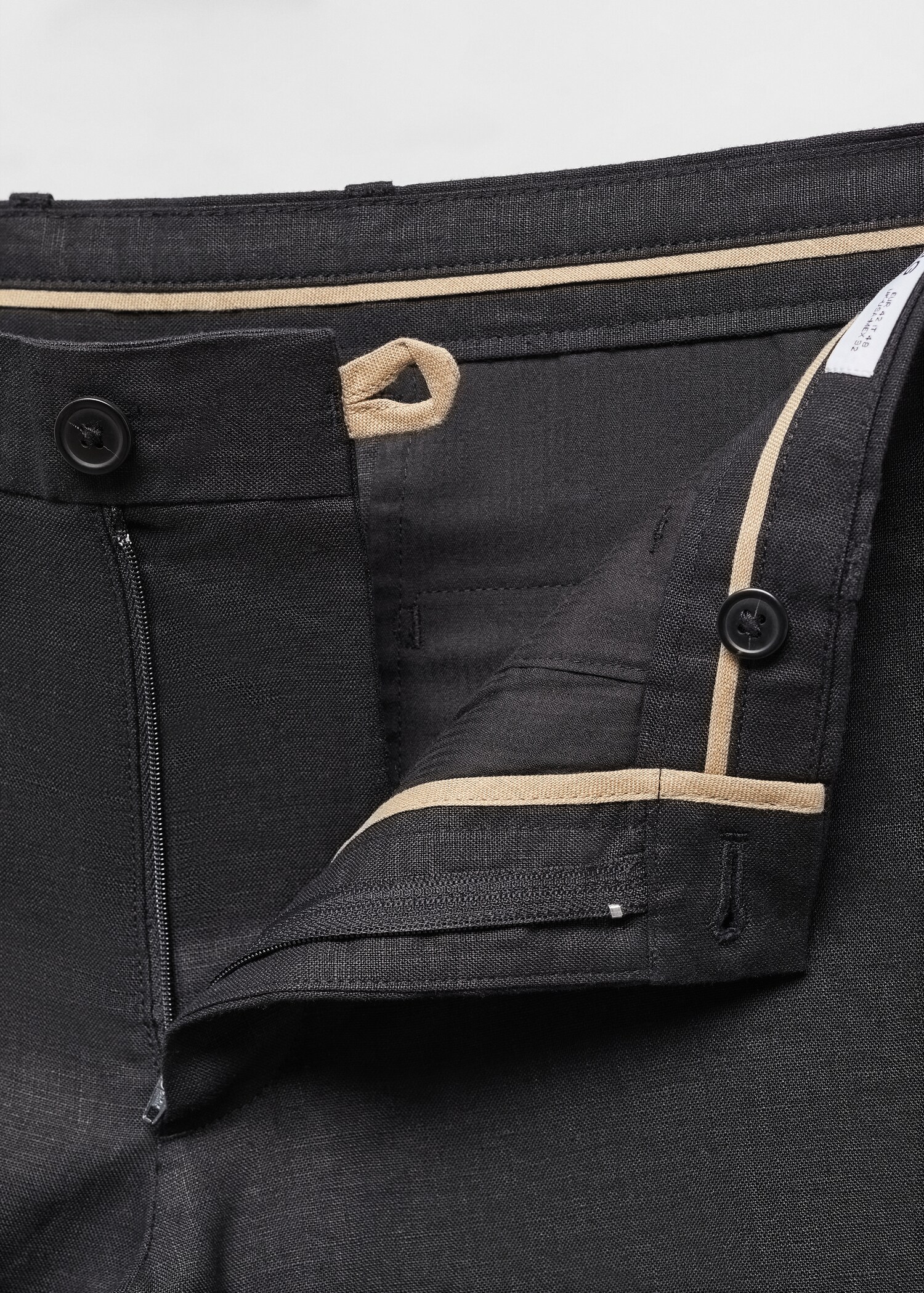 Slim-fit 100% linen bermuda shorts - Details of the article 8