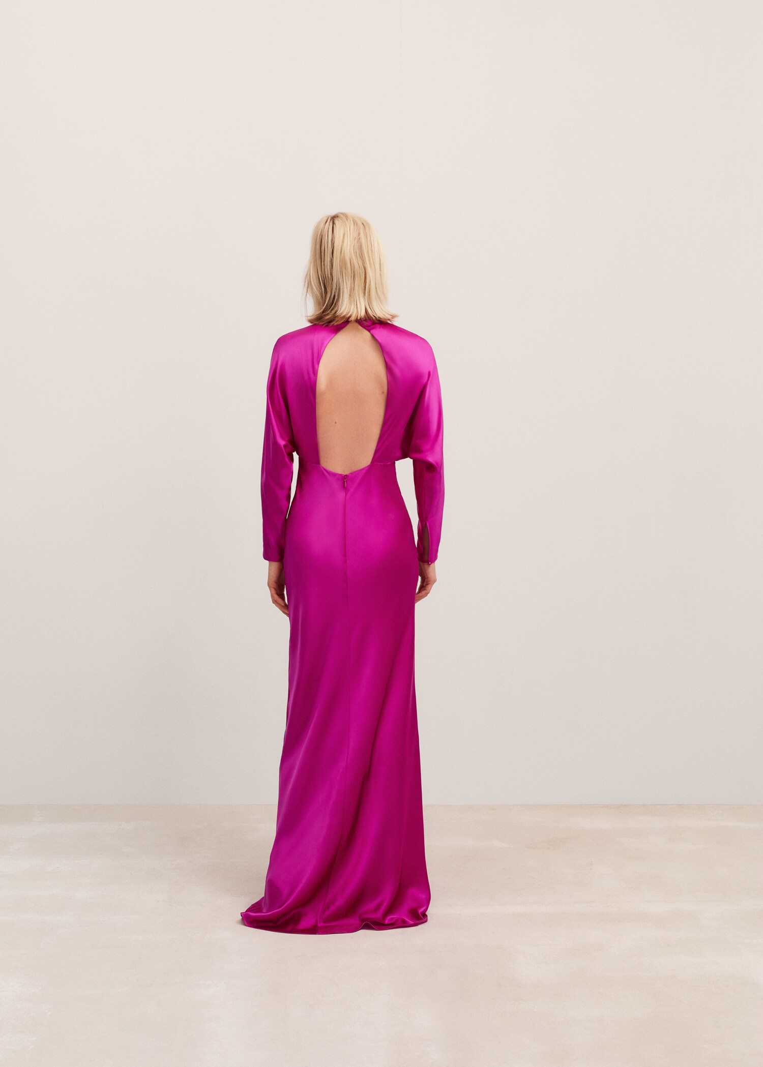 Vestido satinado detalle flor - Reverso del artículo