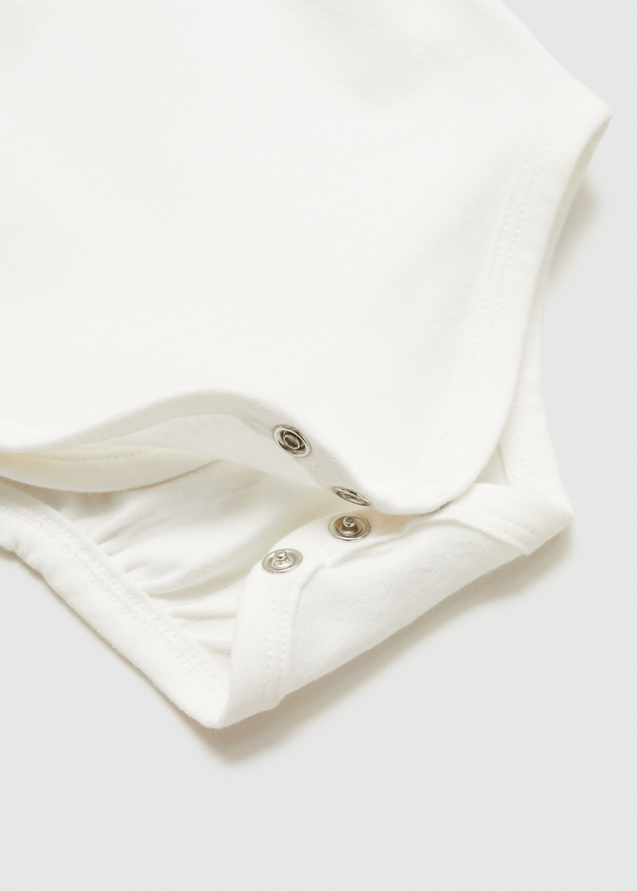 Cotton body - Details of the article 8
