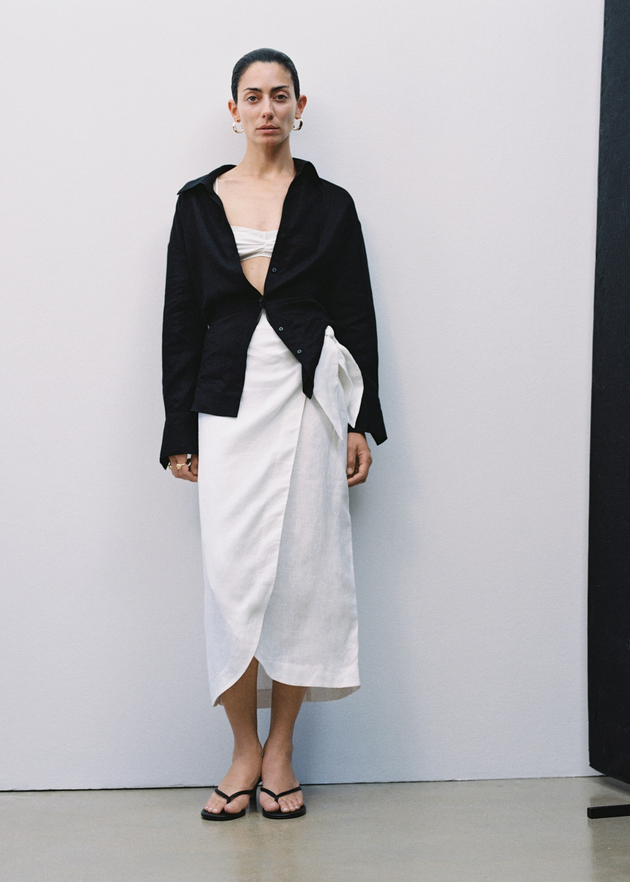 Falda pareo lino - Detalle del artículo 7, Blanco. Ref: 67067113-00.