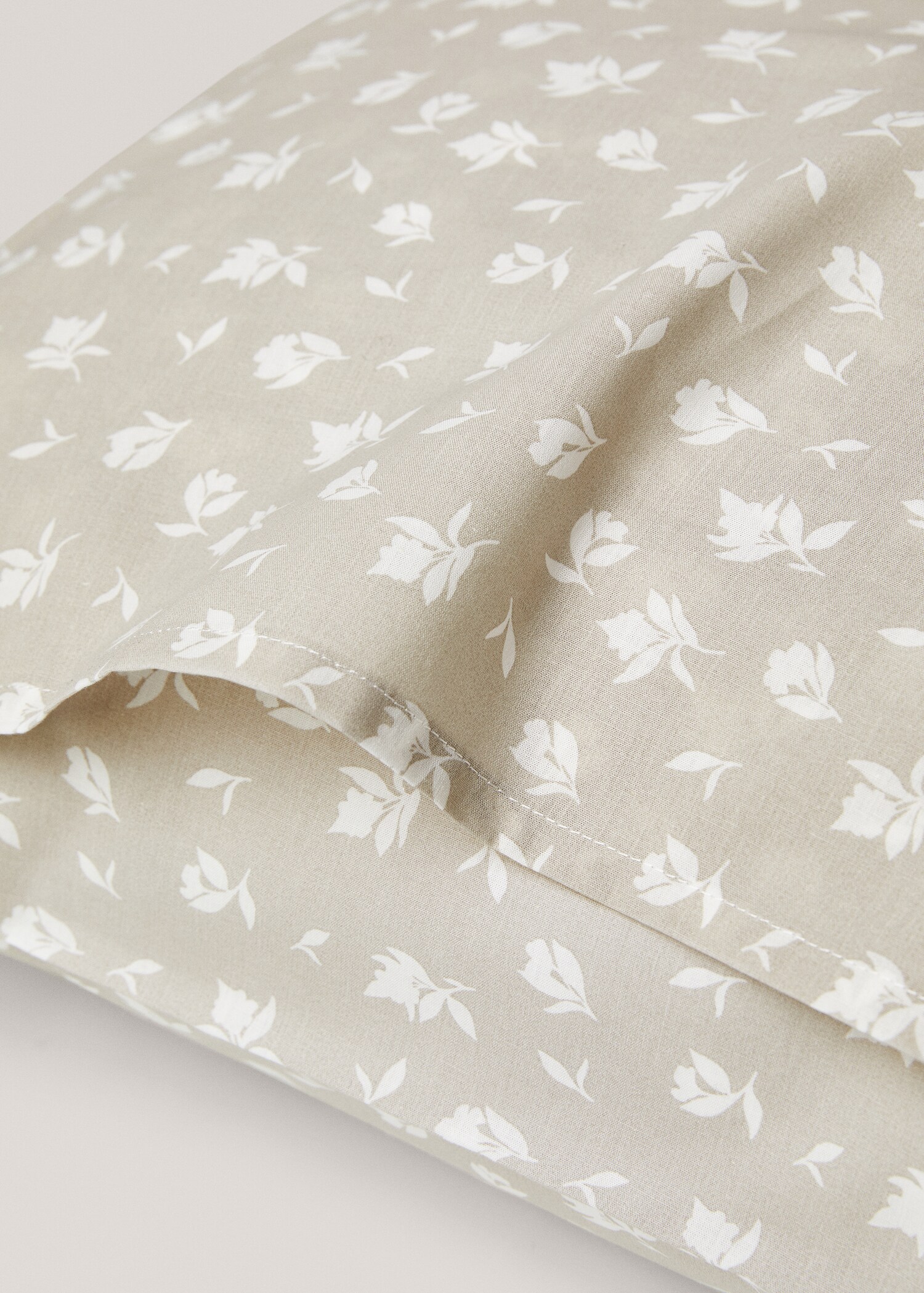 Floral design cotton pillowcase 60x60cm - Details of the article 1