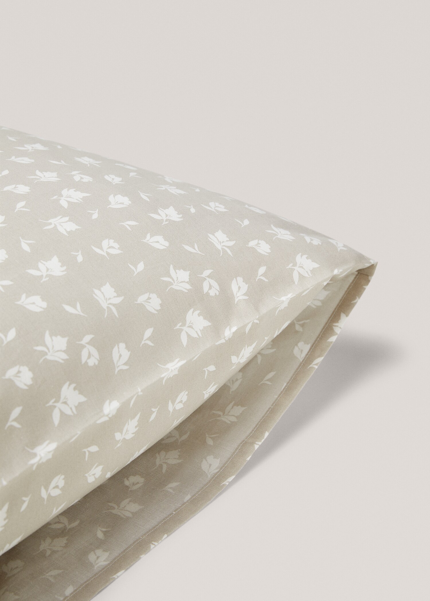 Floral design cotton pillowcase 60x60cm - Details of the article 2