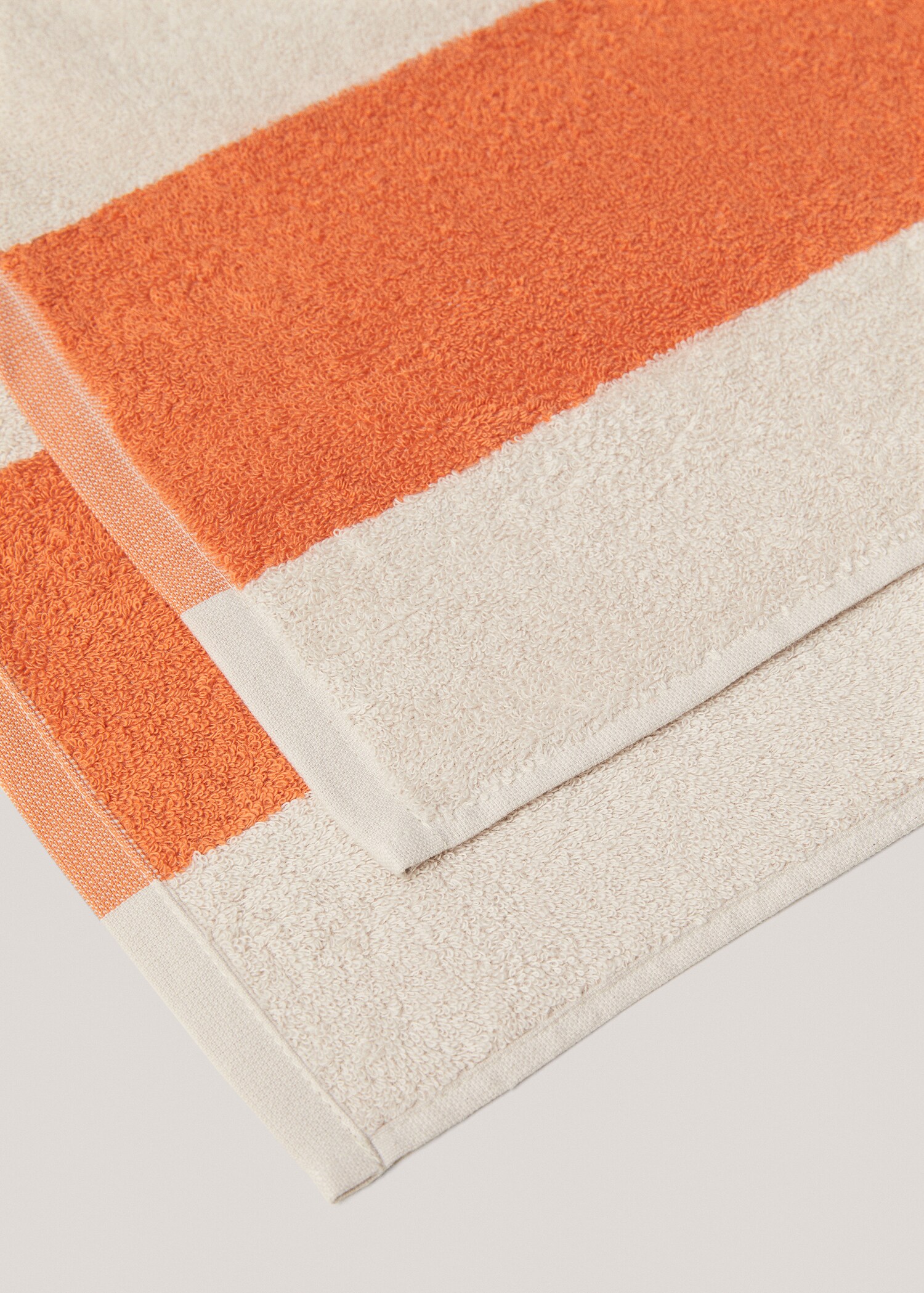 Striped macro beach towel - Details of the article 1