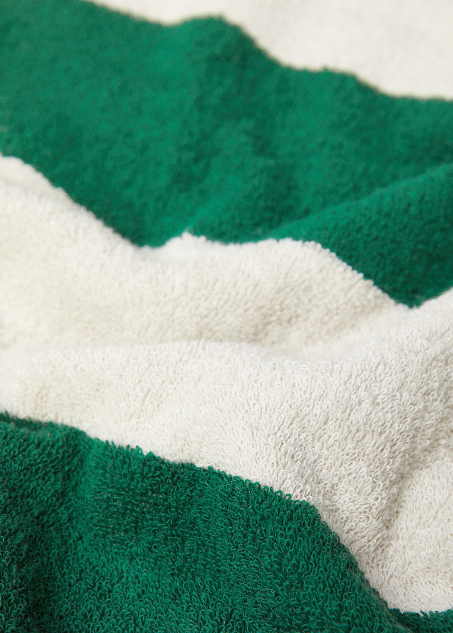 Striped macro beach towel - Details of the article 2