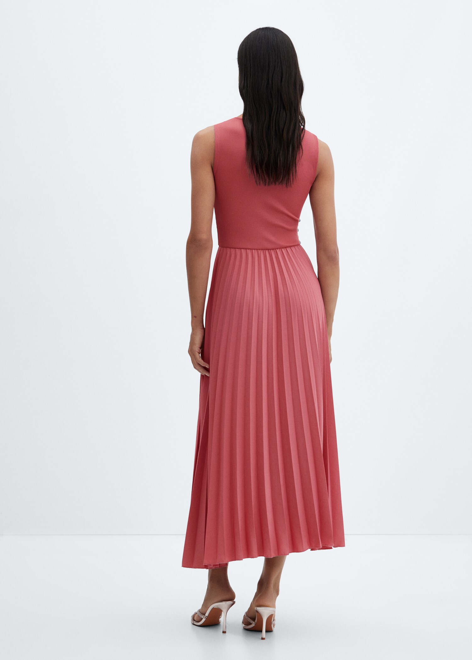 Robe au bas plissé - Verso de l’article