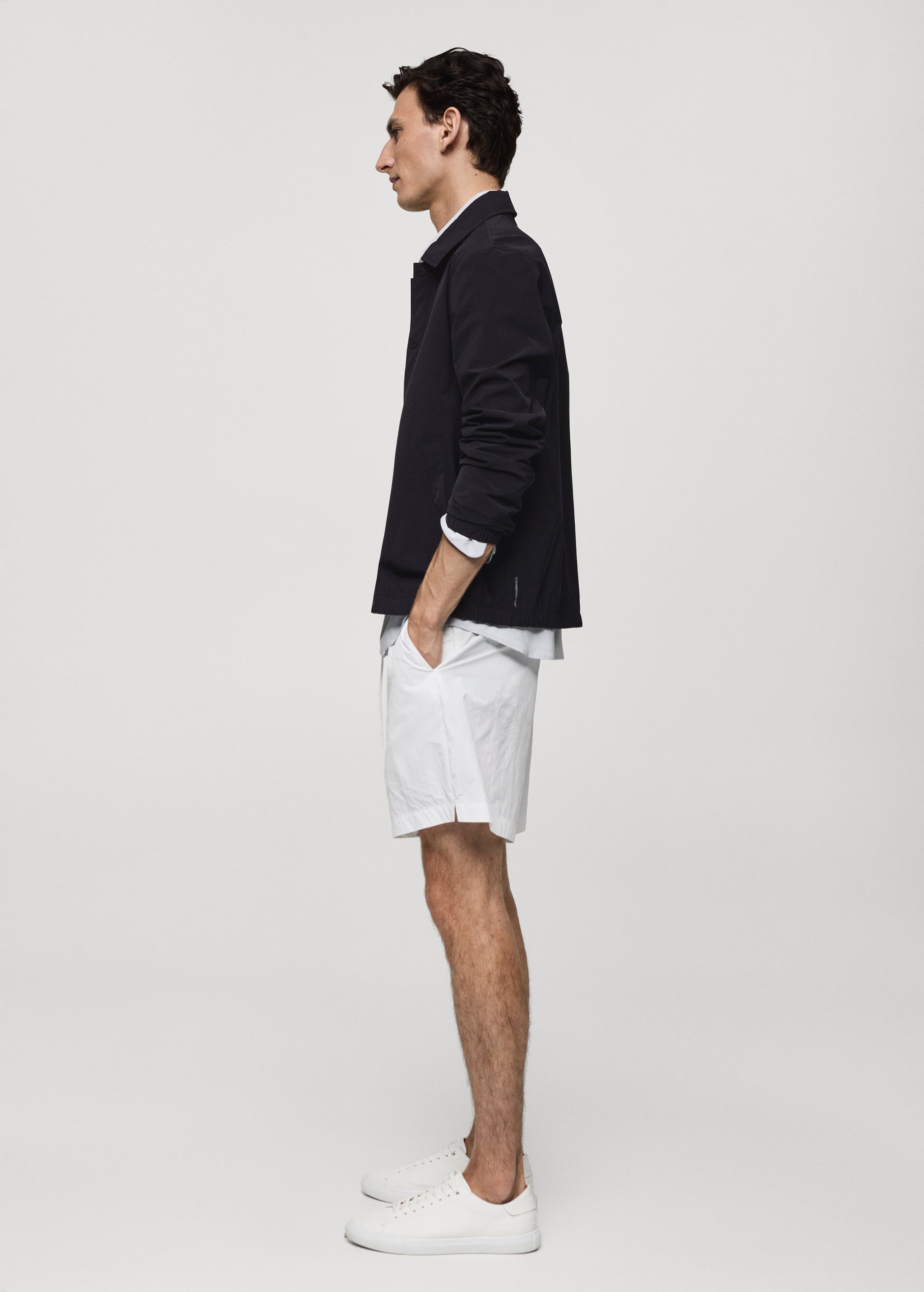 Water repellent drawstring Bermuda shorts - Details of the article 2