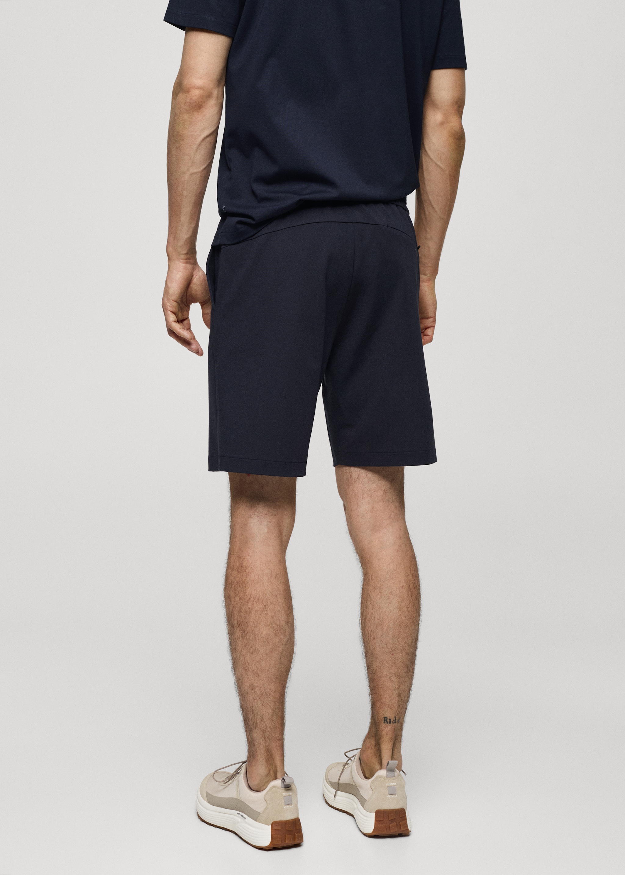 Technical fabric drawstring Bermuda shorts - Reverse of the article
