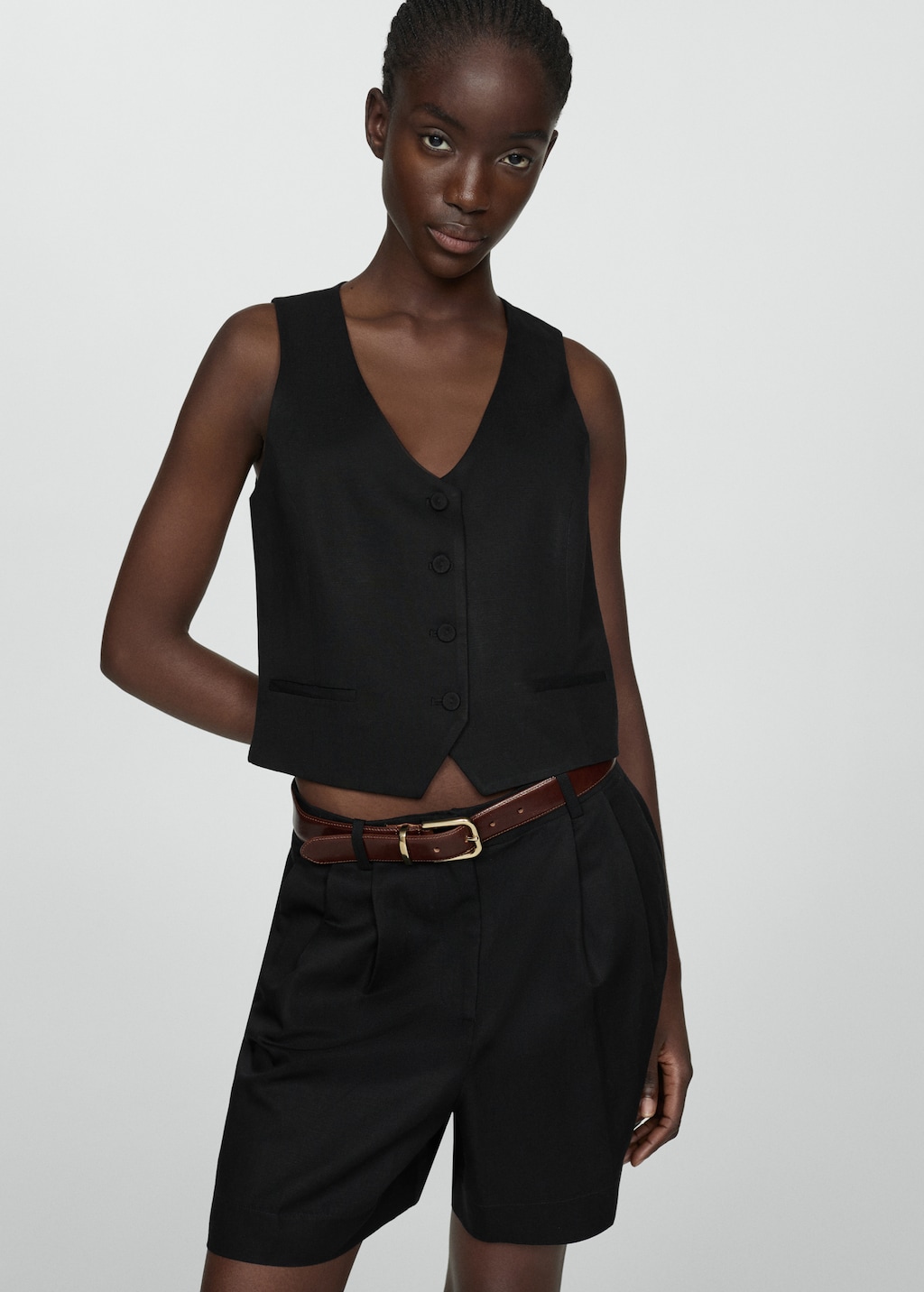 Linen vest with buttons