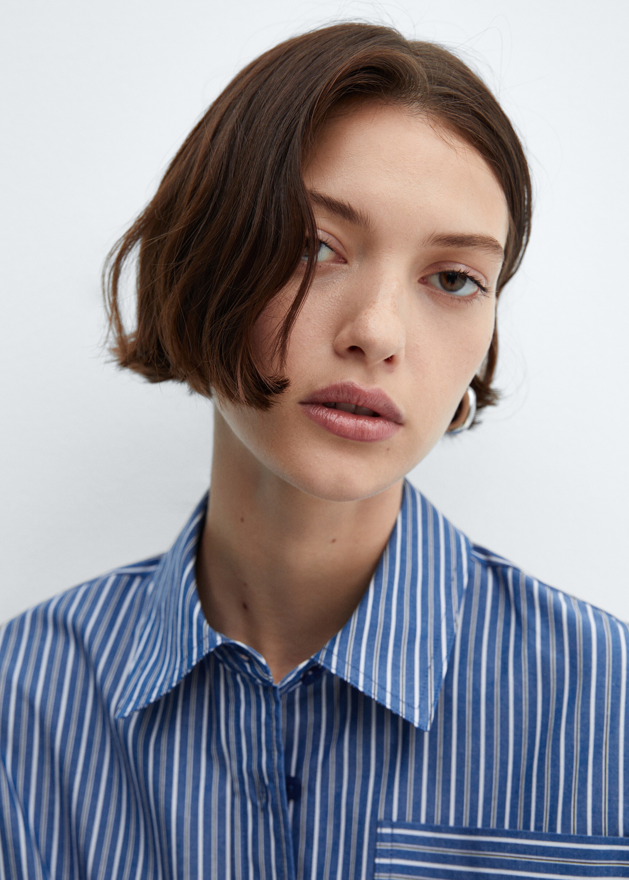 Striped cropped shirt - Details of the article 1