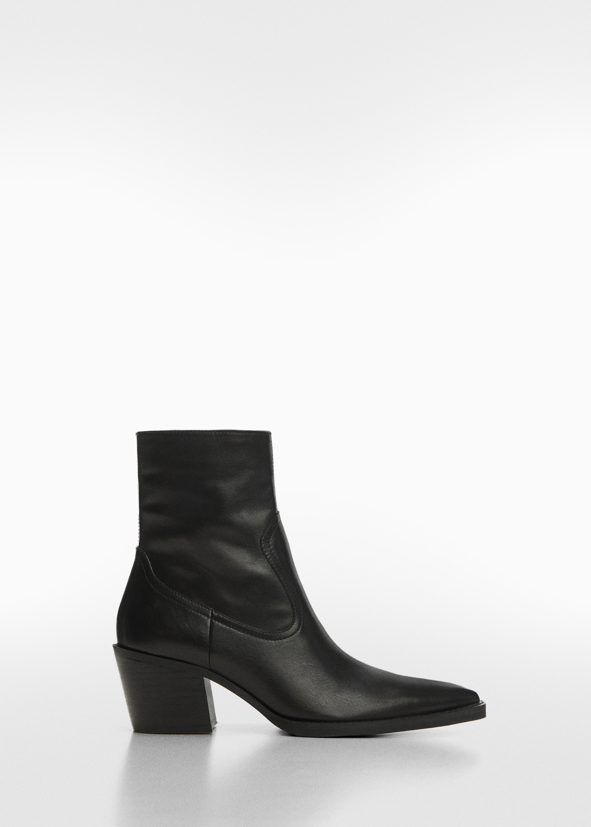 Leather pointed ankle boots - Article without model