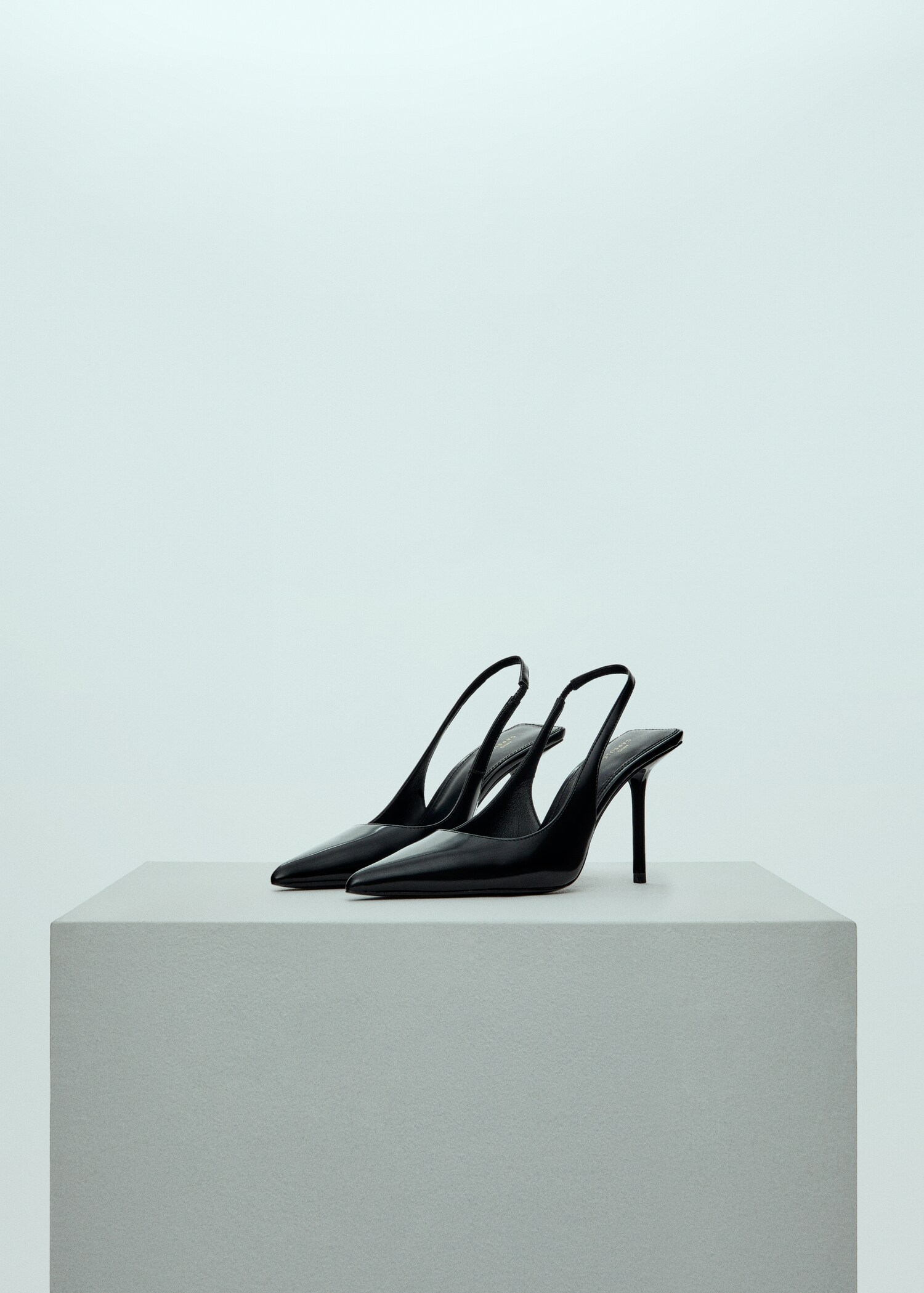 Sling back leather shoes - Medium plane