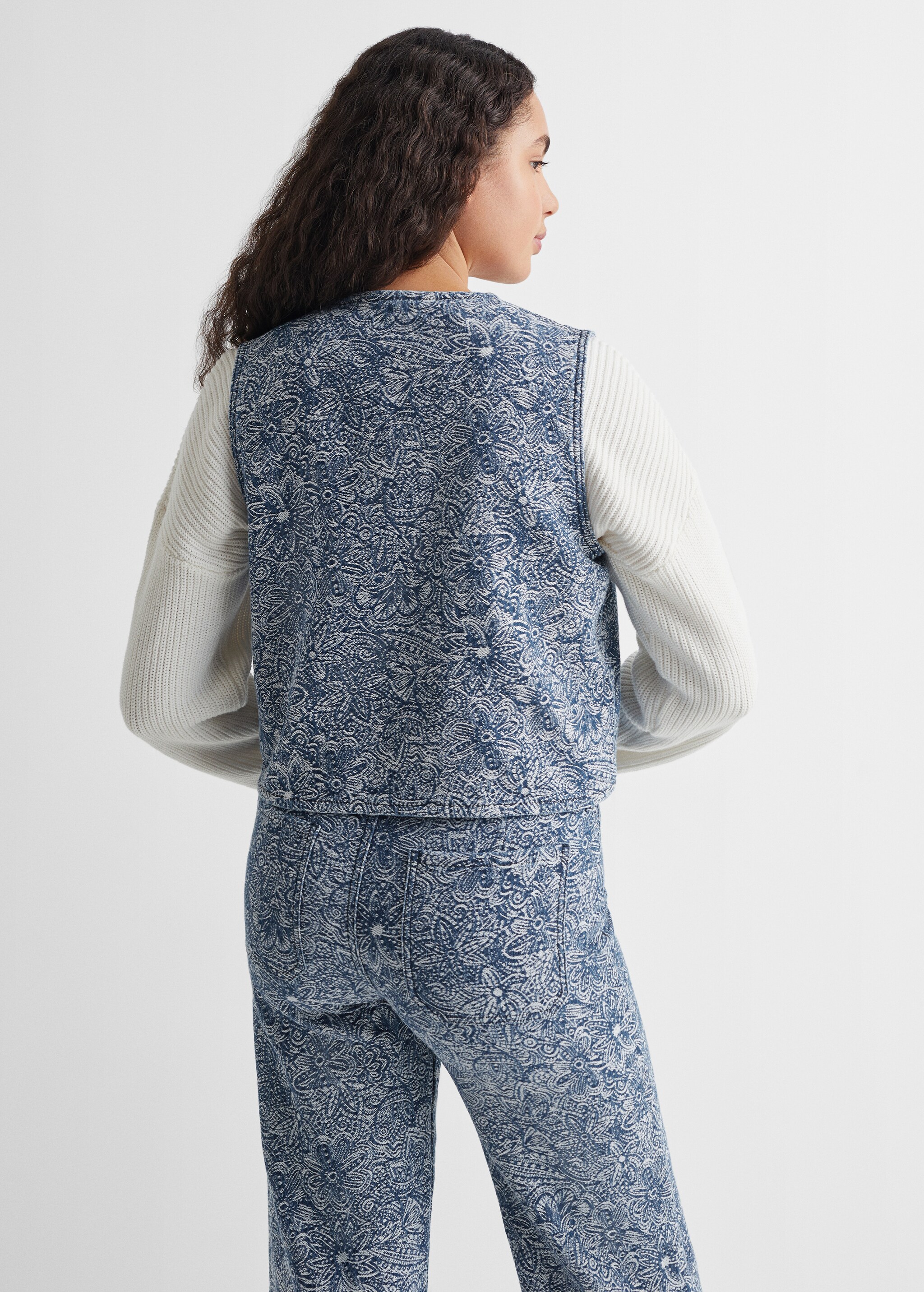 Embroidered cotton gilet - Reverse of the article